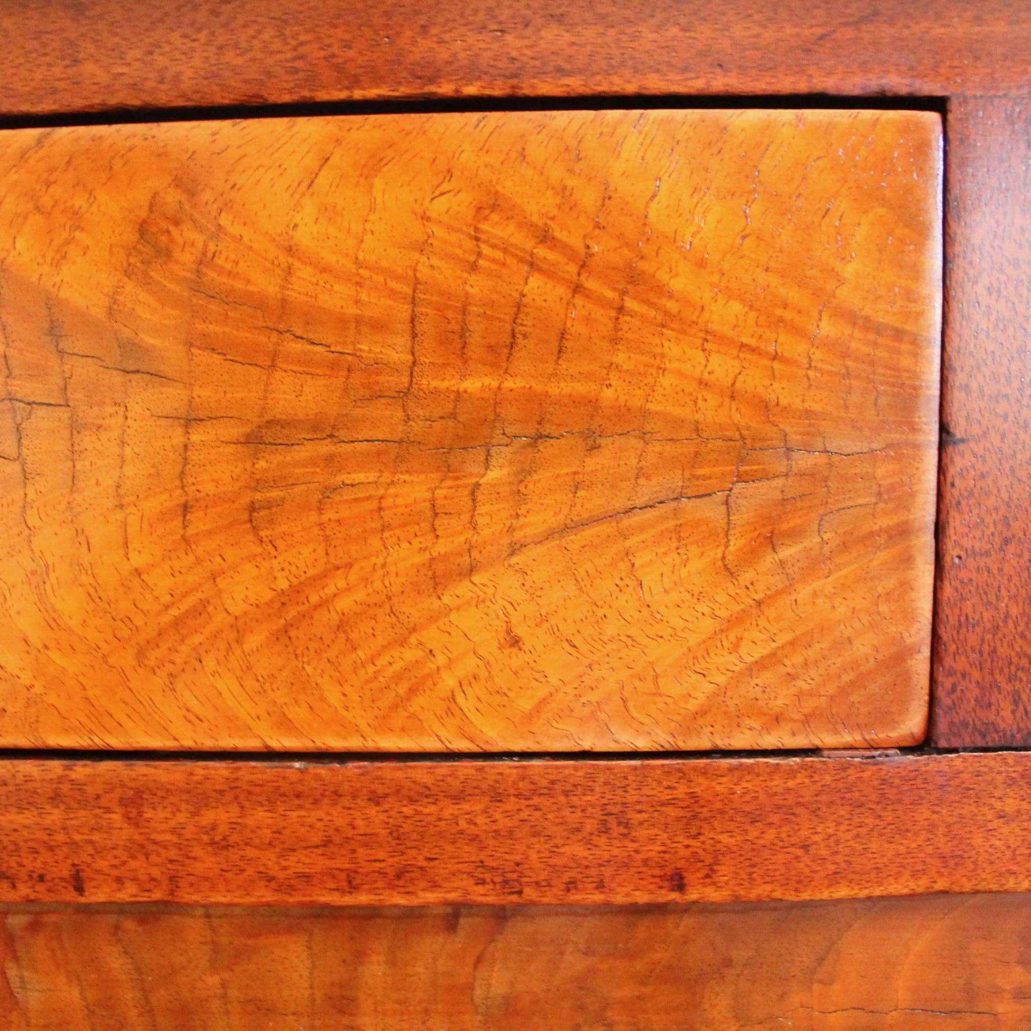 American-New-England-Sheraton-Serving-Table-detail