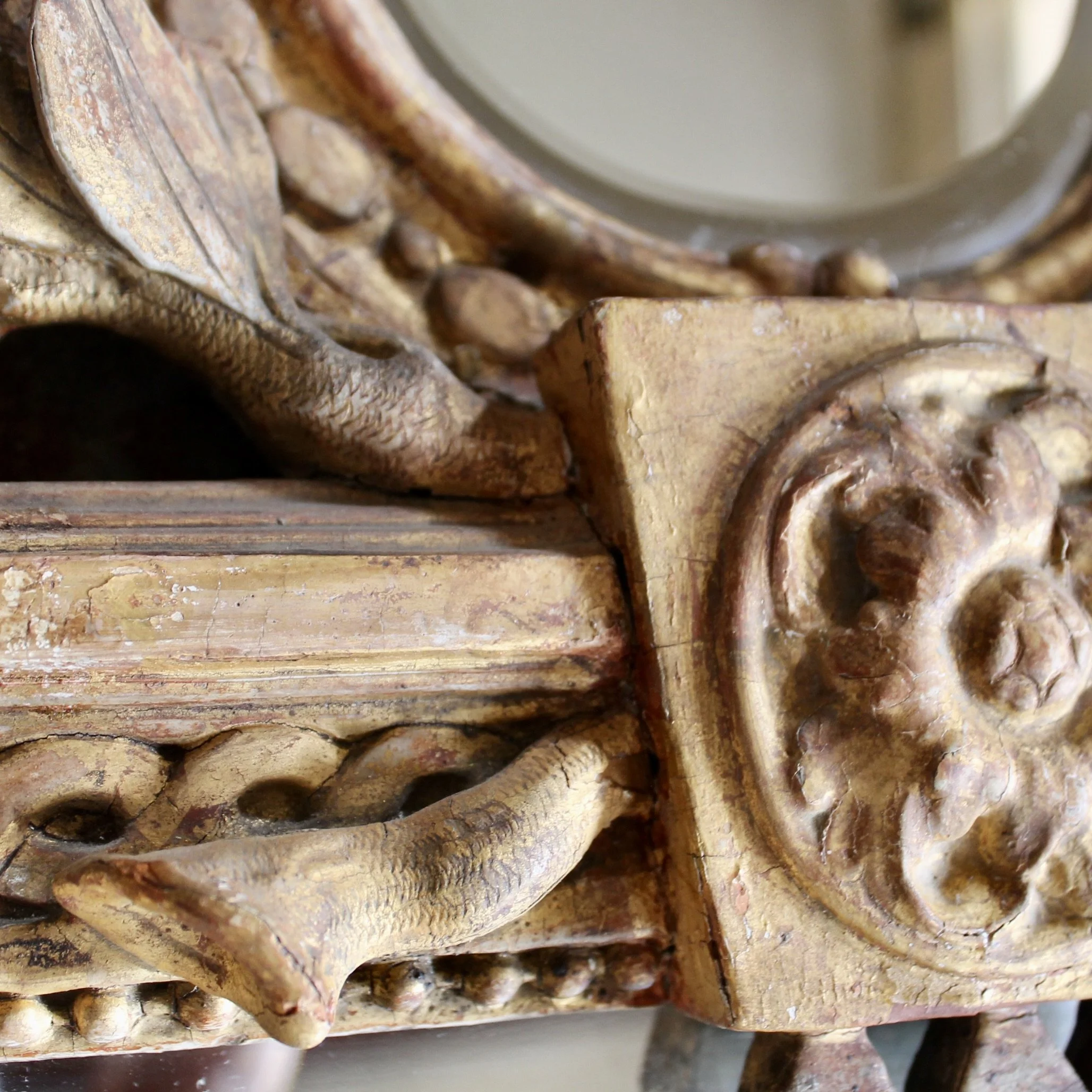 Italian Giltwood Neoclassical Mirror with Laurel Crest