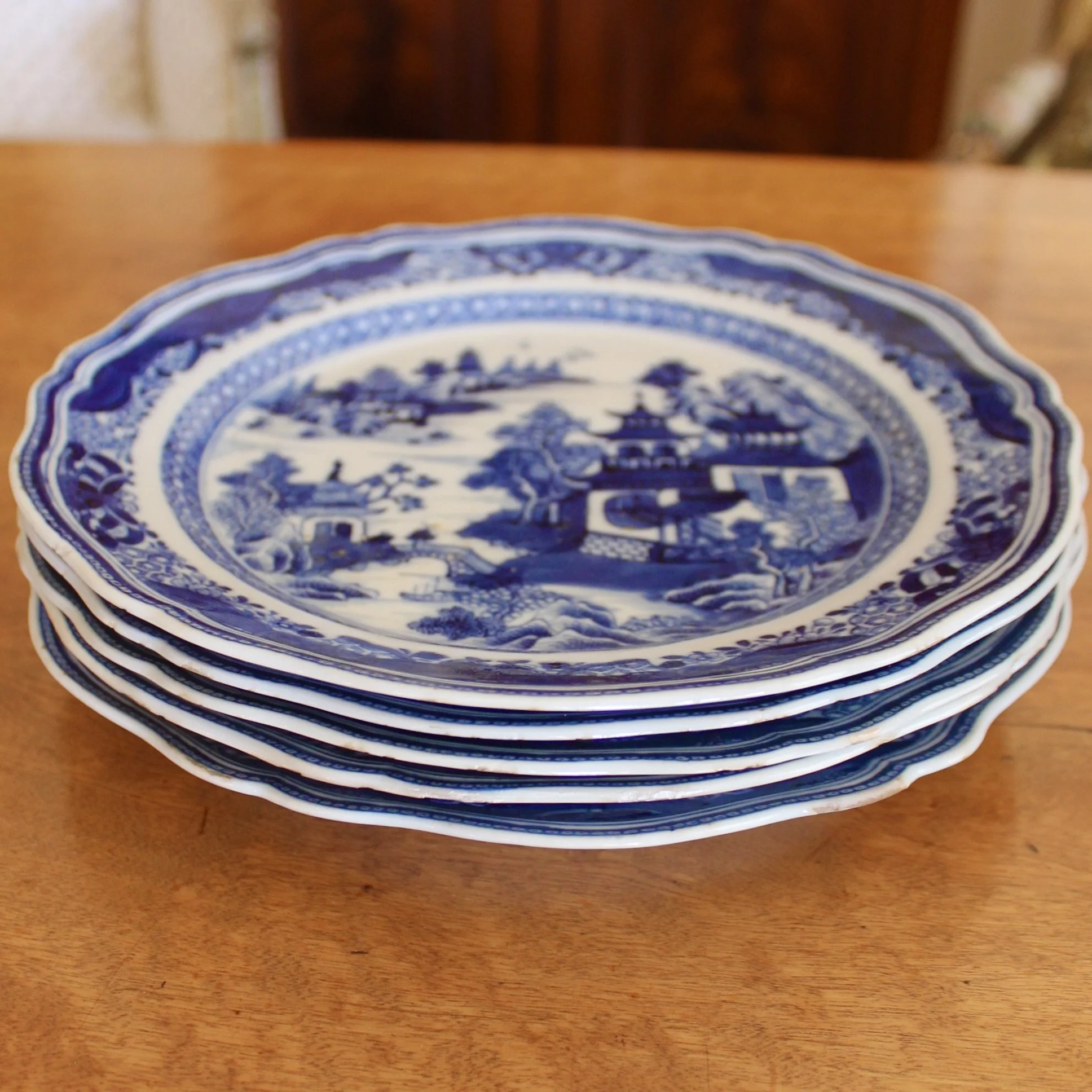 Chinese Export Porcelain Plates, Nanking Pattern