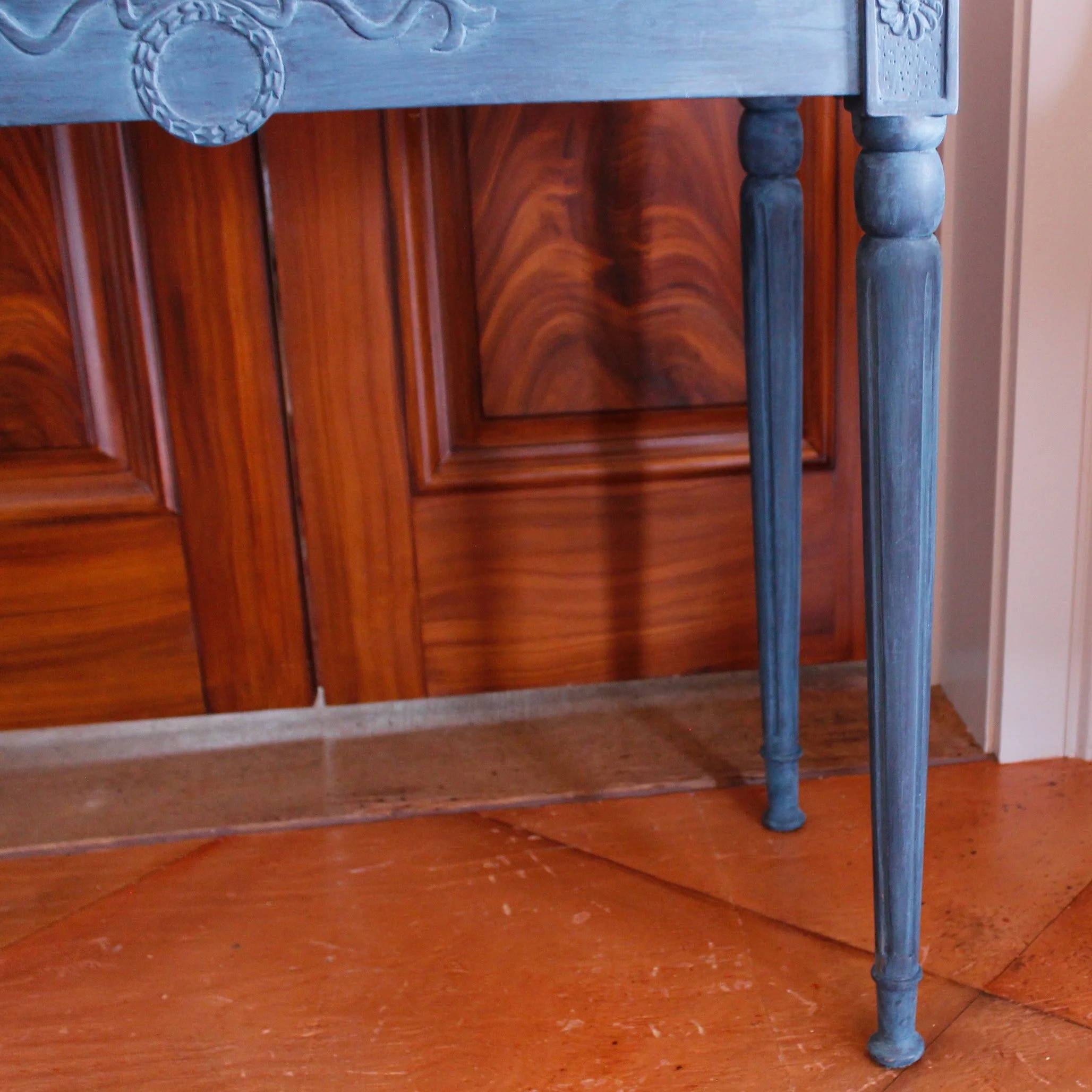 italian-mid-century-neoclassical-style-small-console-table-game-table-Card-table (6).jpeg