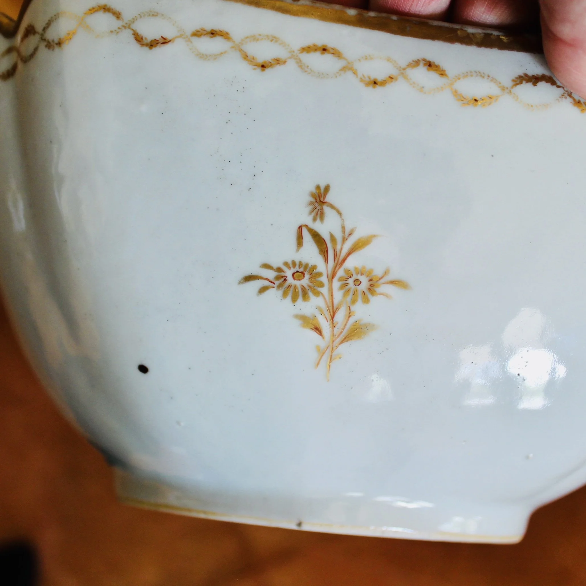 Chinese Export Porcelain, Blue and Gilt salad bowl and plates