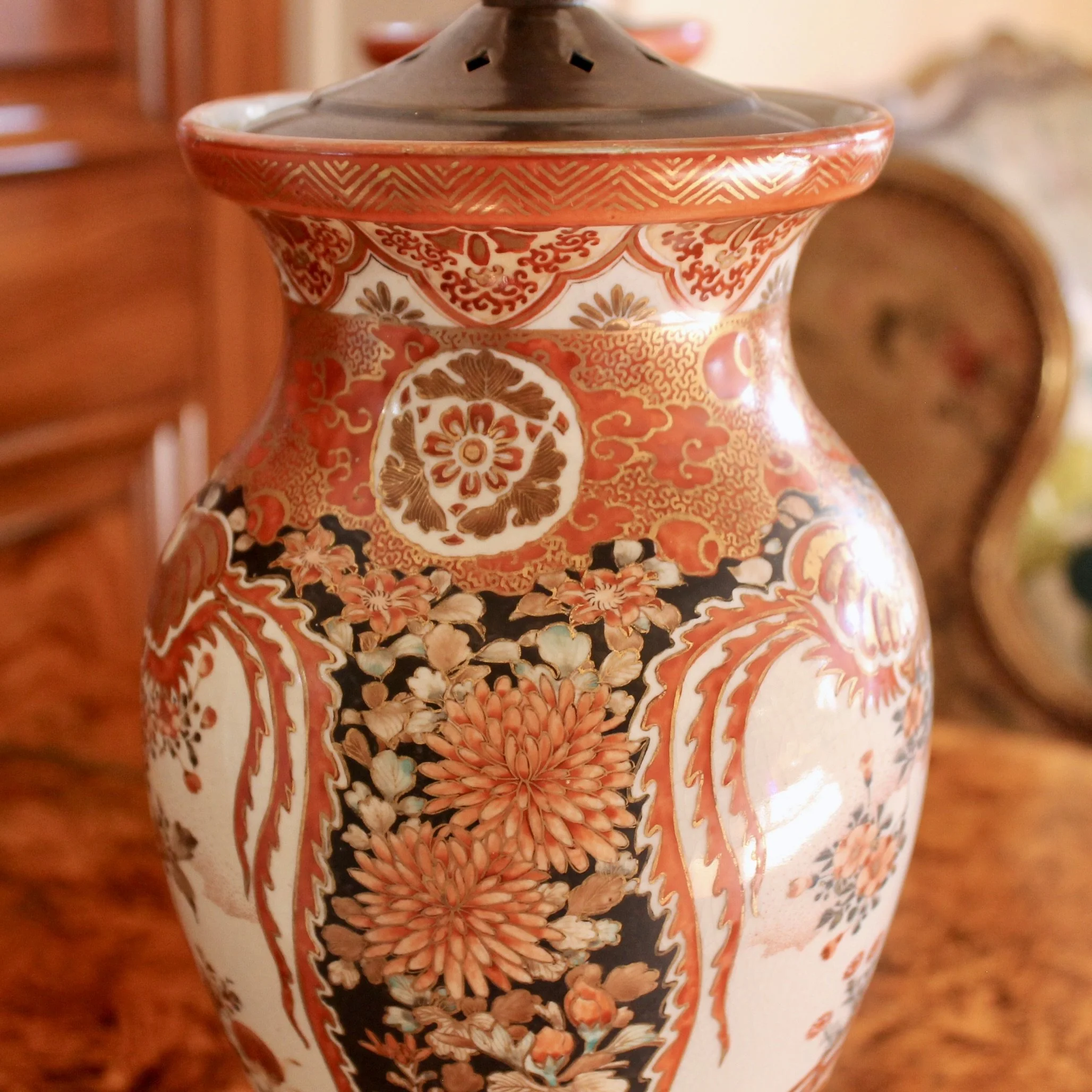 Pair Antique Japanese Kutani Porcelain Vase Lamps