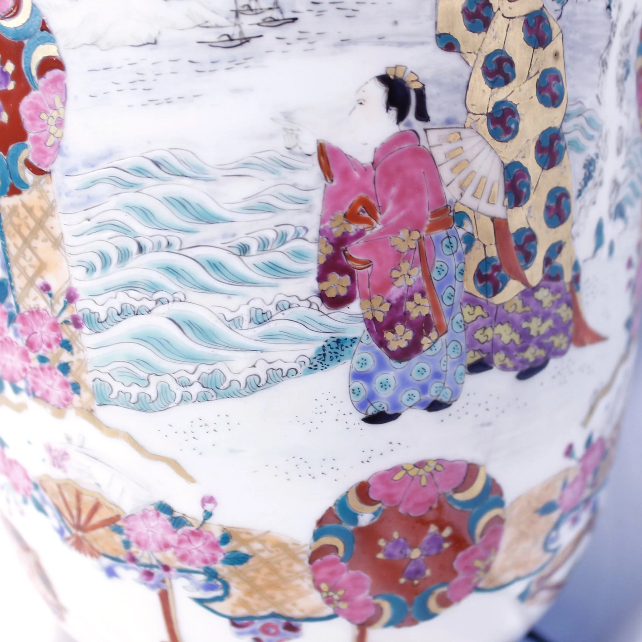 Kakiemon Famille Rose Porcelain Japanese Vase Lamp