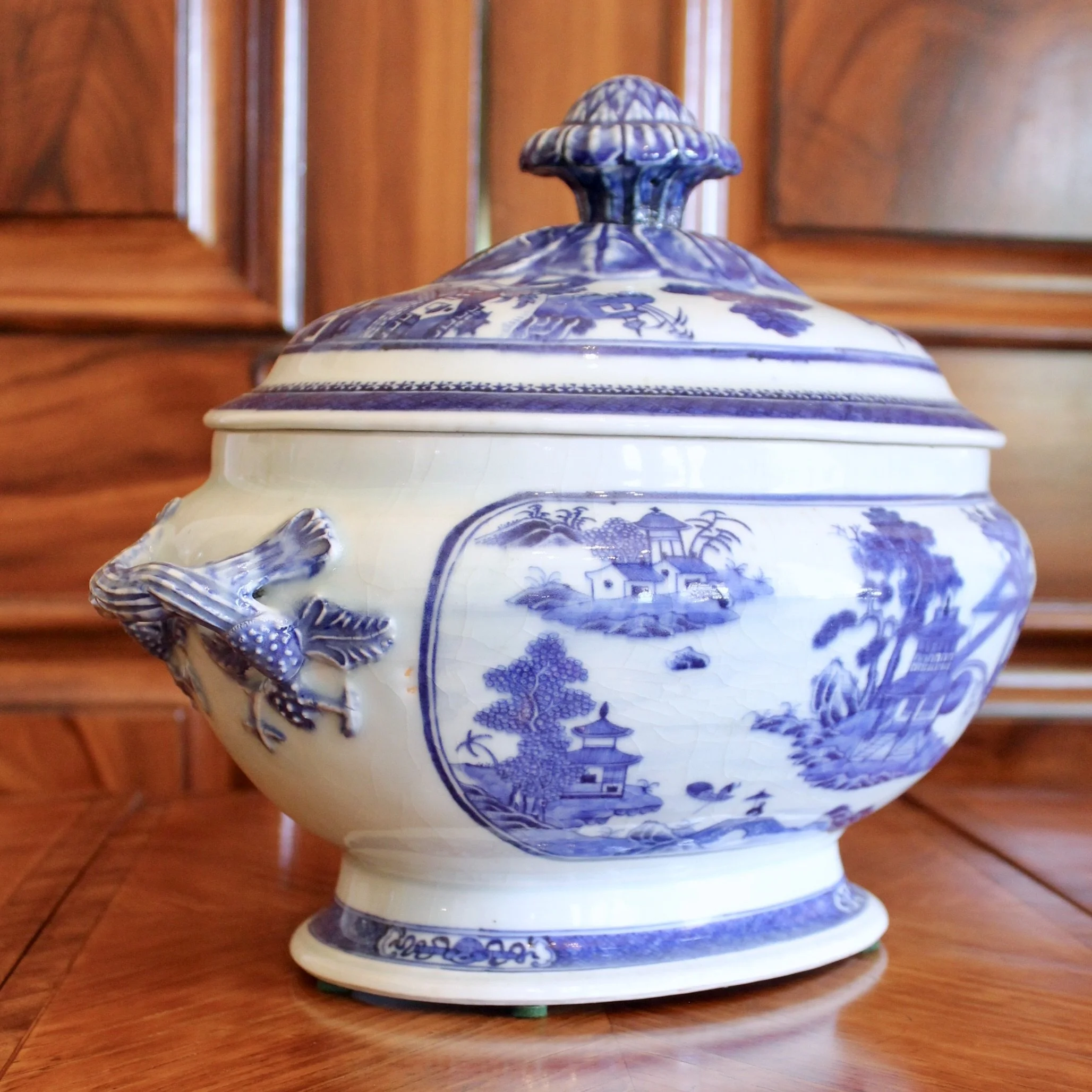 Nanking Chinese Export Porcelain Tureen