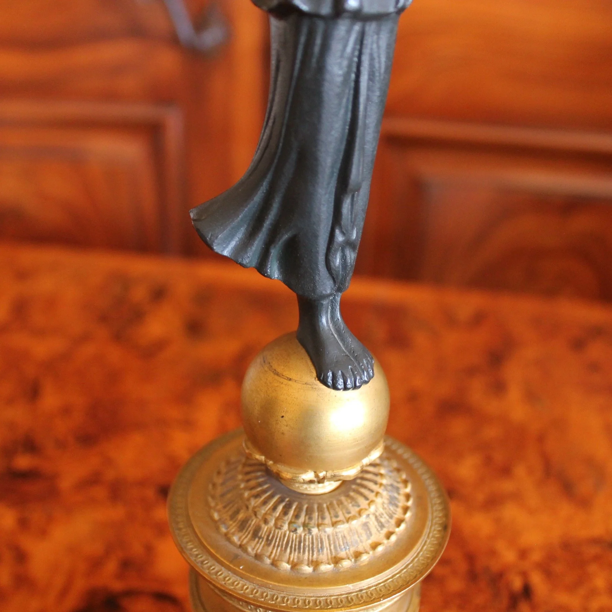 Pair-of-Continental-Gilt-Figural-Neoclassical-Candelabra-Psyche (7)-detail