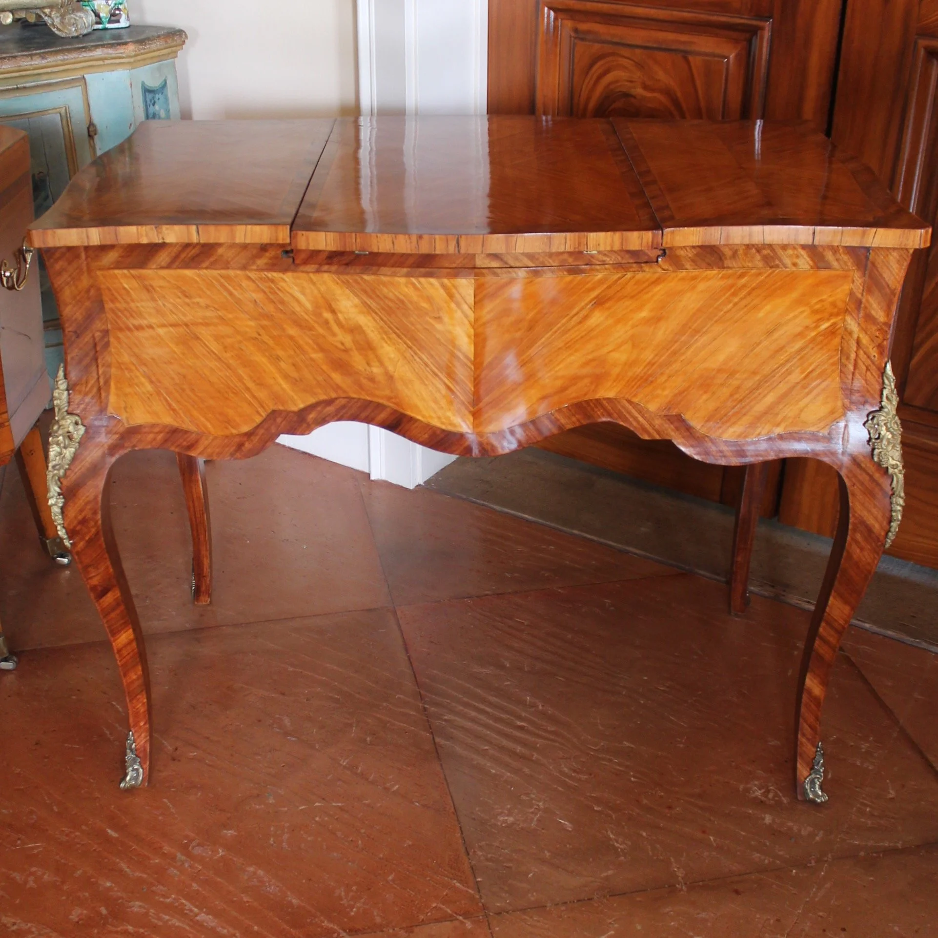 French-Louis-XV-Style-Marquetry-Satinwood-And-Tulipwood-dressing-Table-back