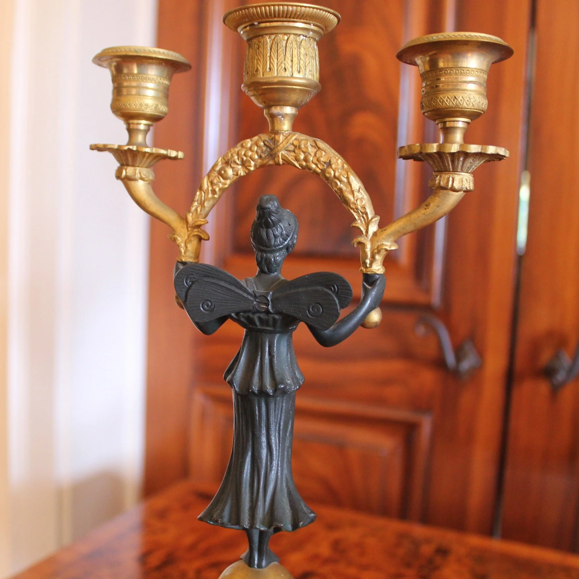 Pair-of-Continental-Gilt-Figural-Neoclassical-Candelabra-Psyche (16)