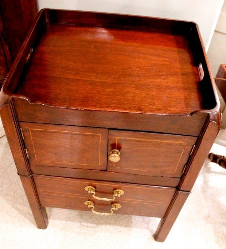 Georgian-Pot-Cupboard-Side-Table-Cabinet-top