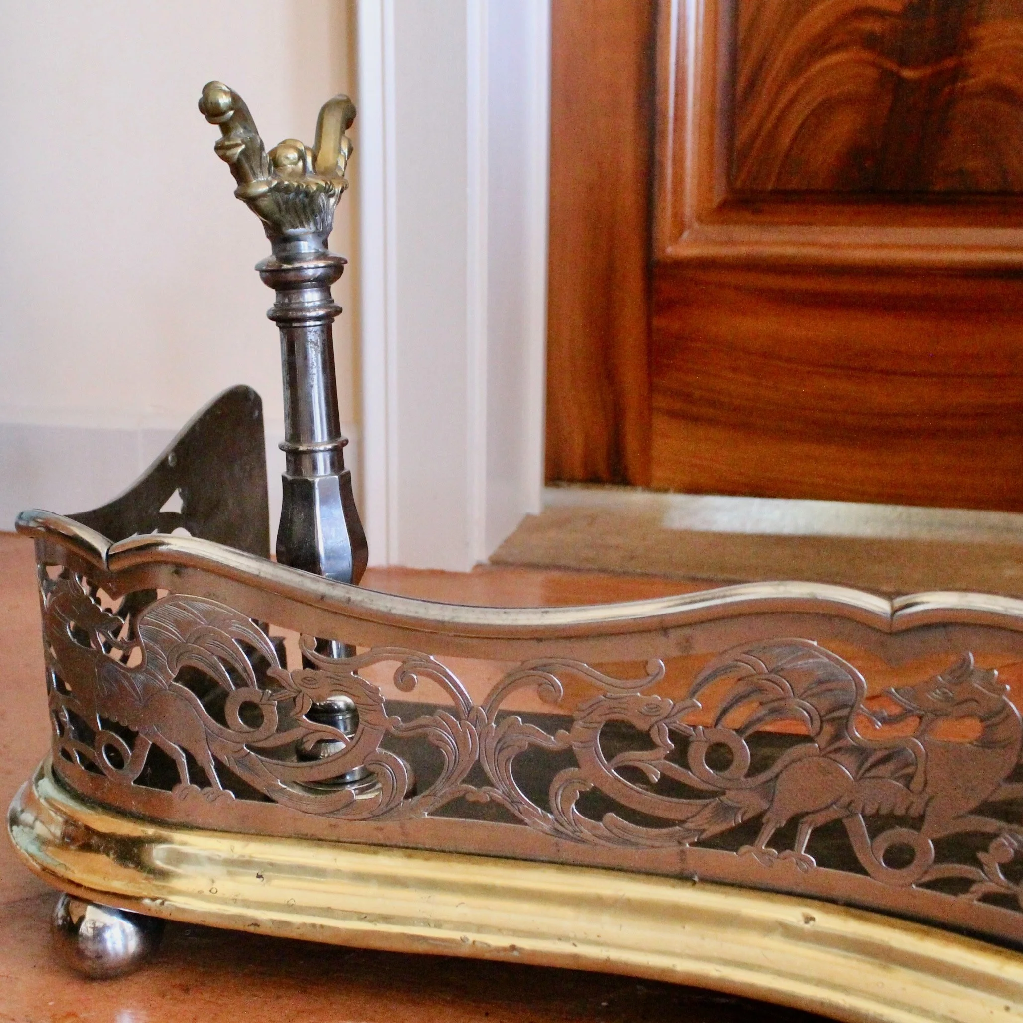 Antique-English-Polished-Steel-and-Brass-Open-Frieze-Fender (5)