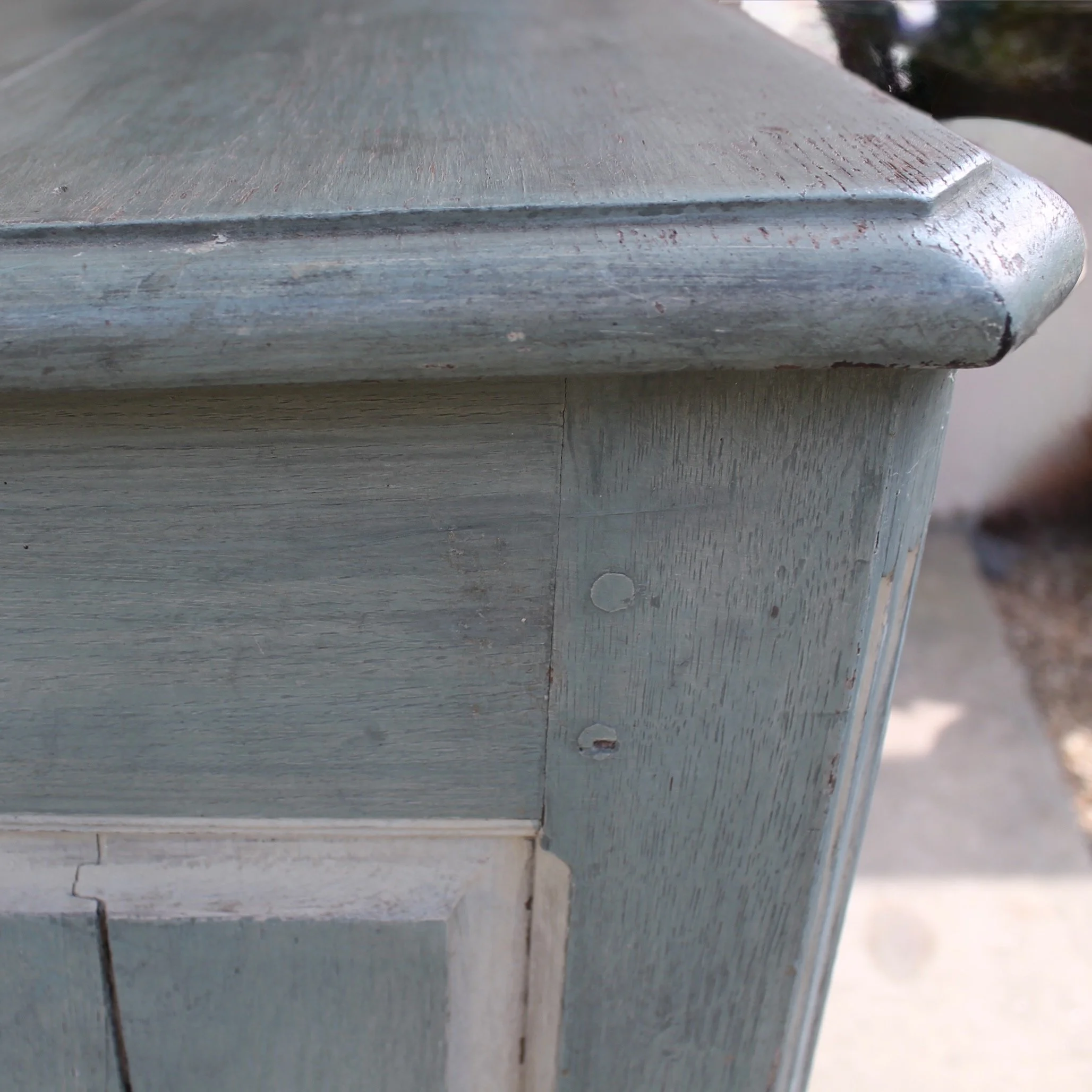 Antique-Louis-XV-French-Blue-Buffet-Cabinet (12)-detail
