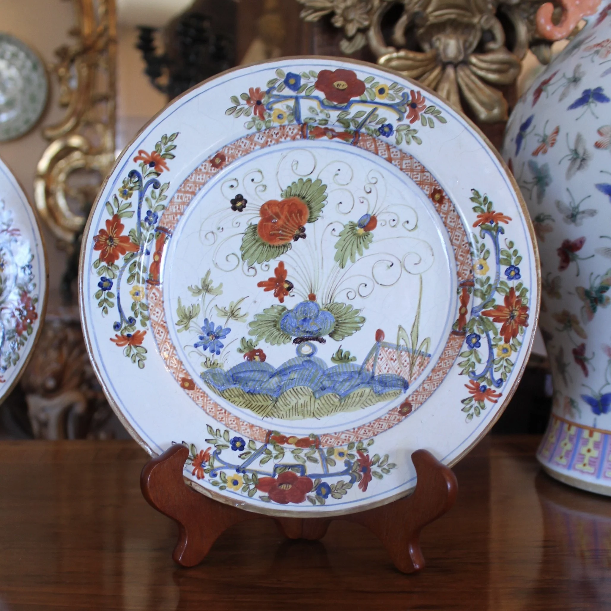 Pair of 18th Century Garofano Pattern Itlalian Faience Plates