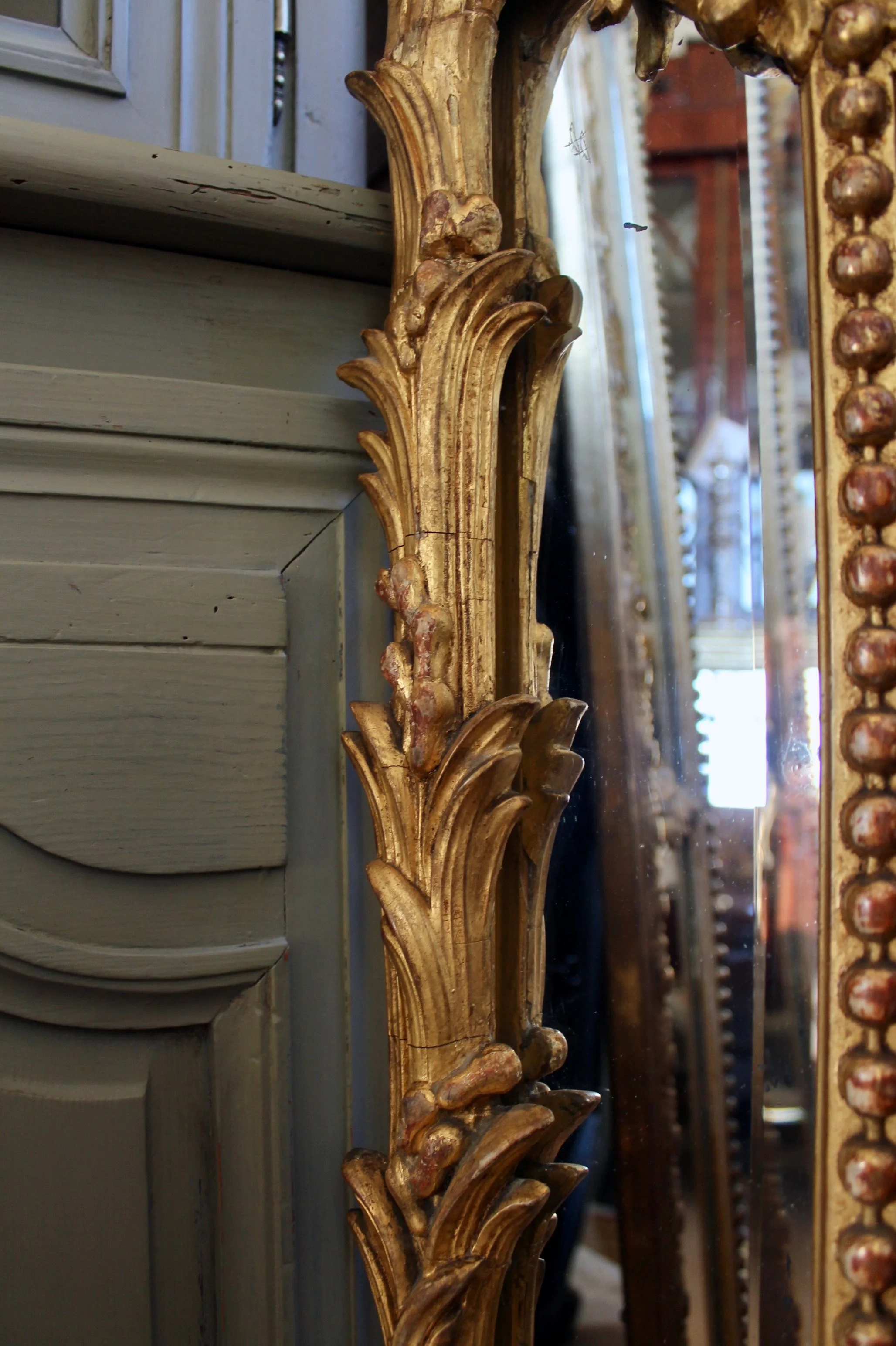 Large-French-Giltwood-Rococo-Carved-Mirror With Palm Fronds (6)