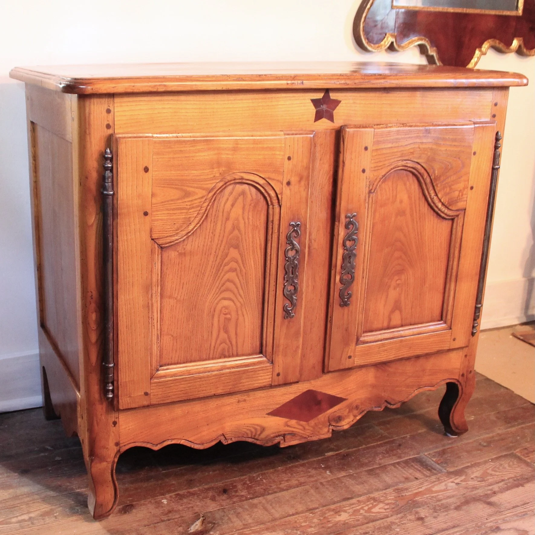 Small-French-Provincial-Louis-XV-Elm-Buffet-Cabinet-19th-Century
