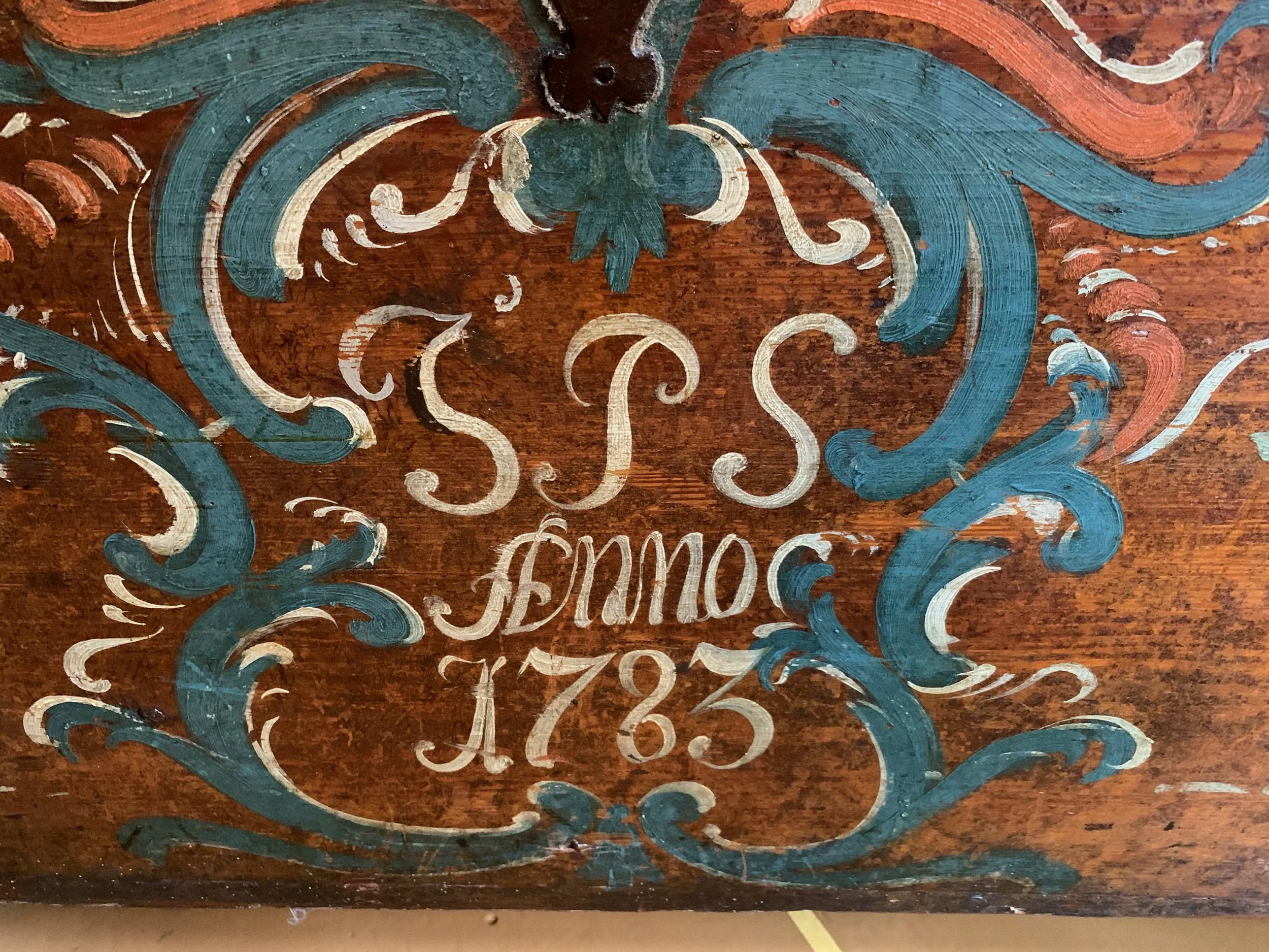colorful-antique-swedish-painted-dowry-chestblanket-chest-18th-century (4)-detail