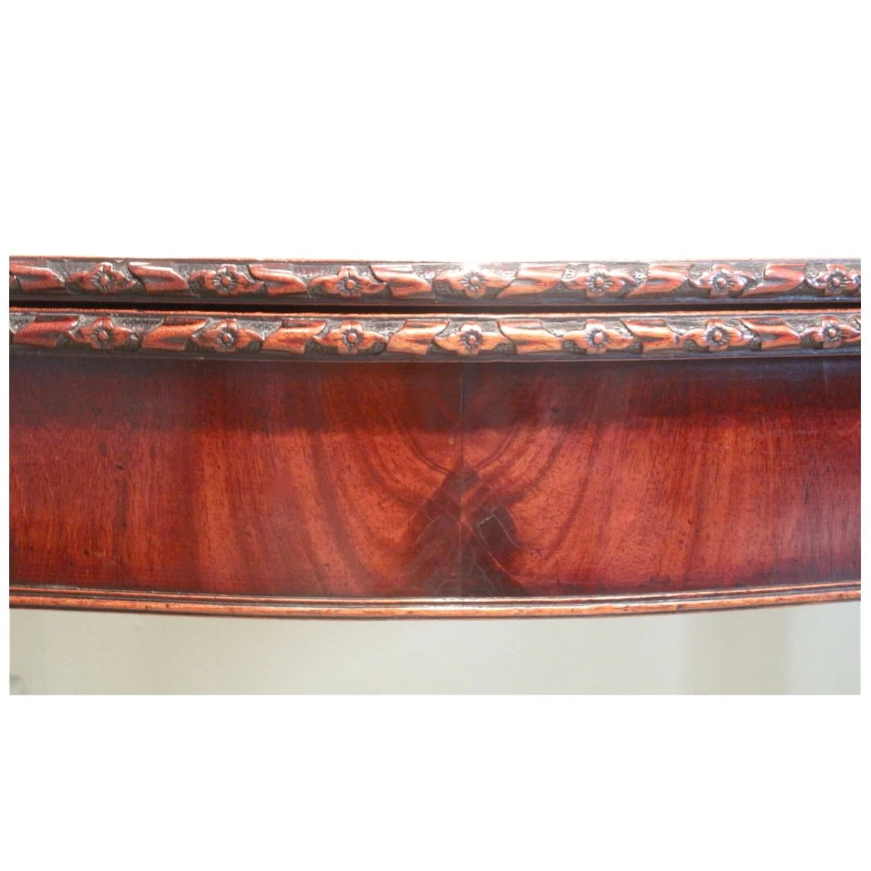 George-III-Mahogany-Serpentine-Front-Game-Table-18th-century (3)