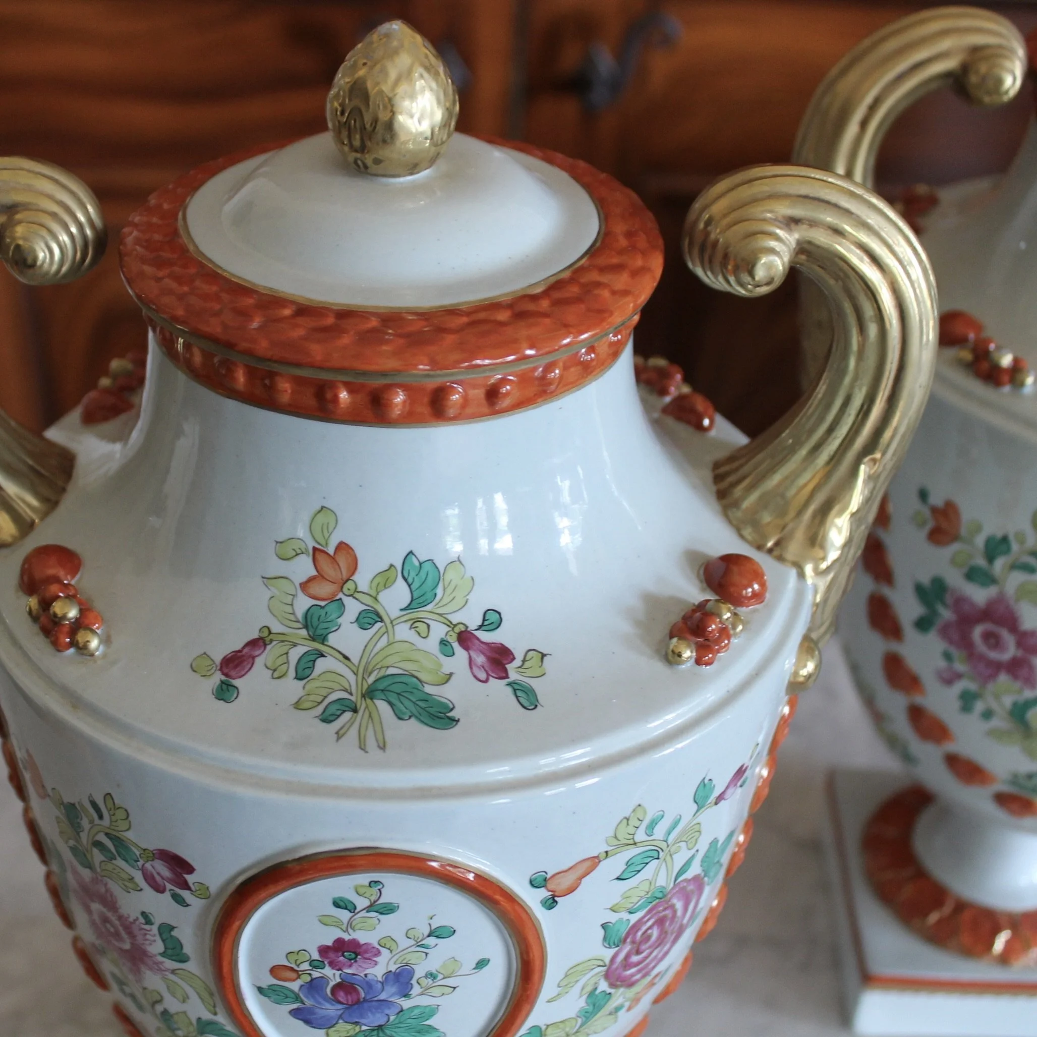 Pair of Large Italian Porcelain Chinese Export Style Covered Jars