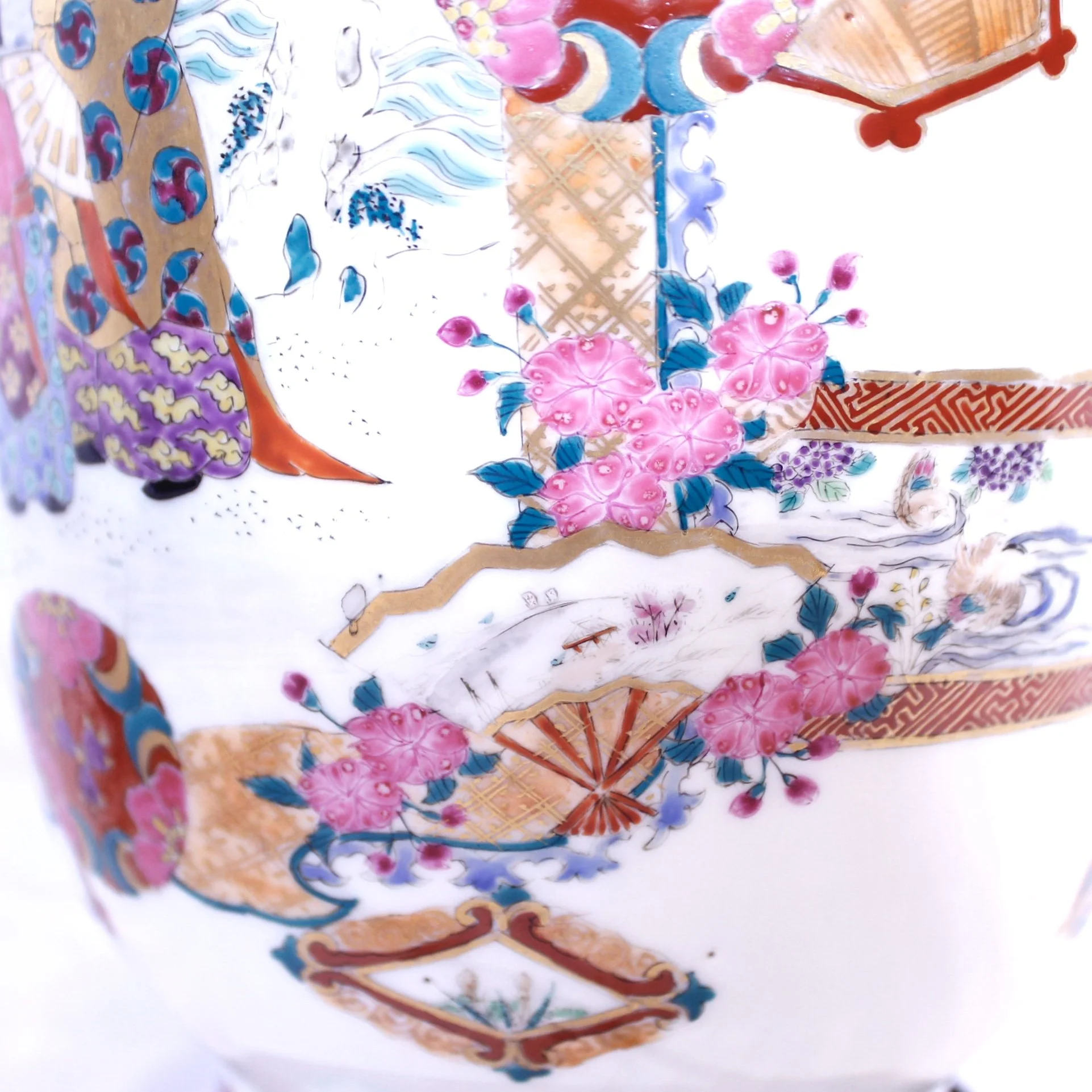 Kakiemon Famille Rose Porcelain Japanese Vase Lamp