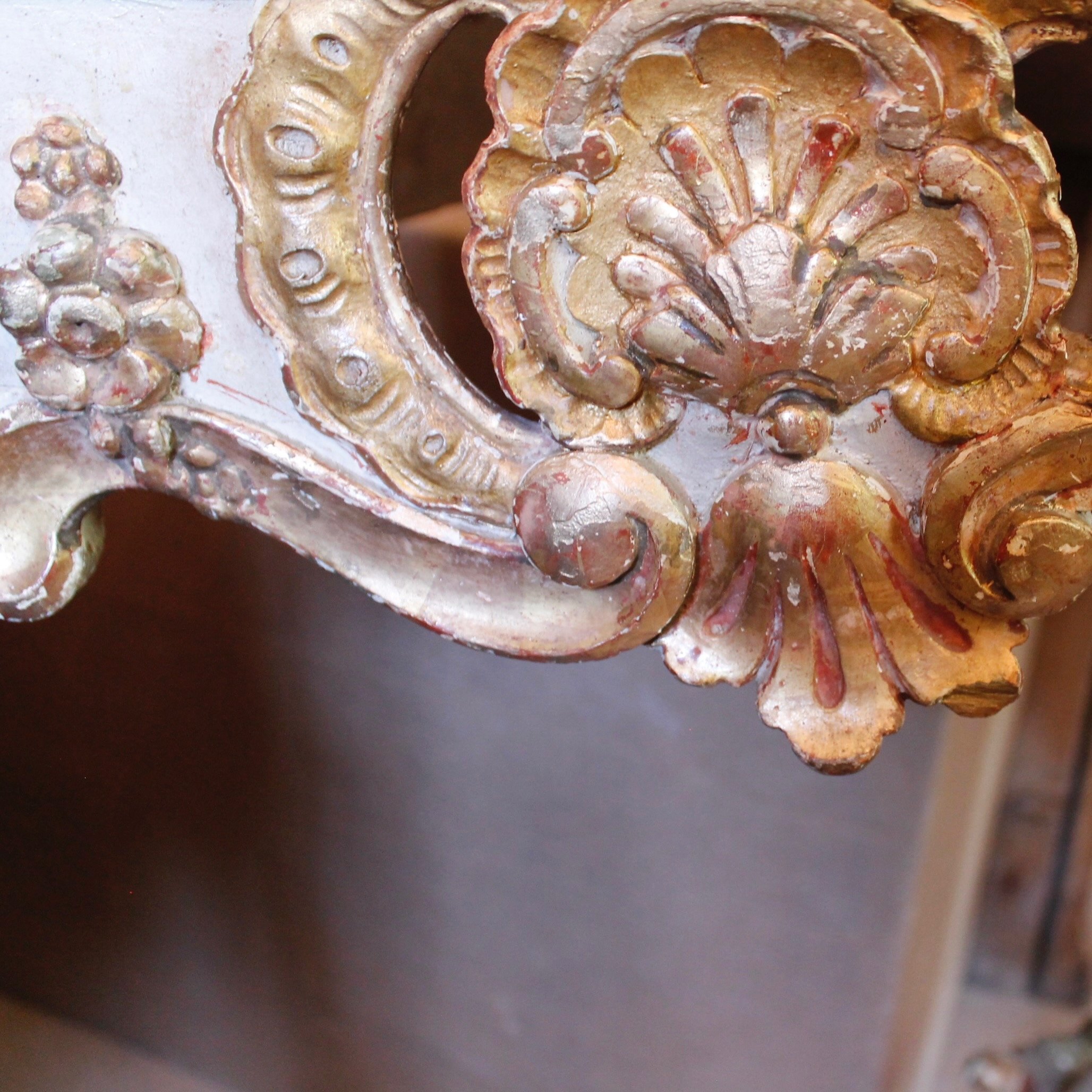 Italian-Rococo-Carved-Corner-Console-Table with Faux Marble Top-detail