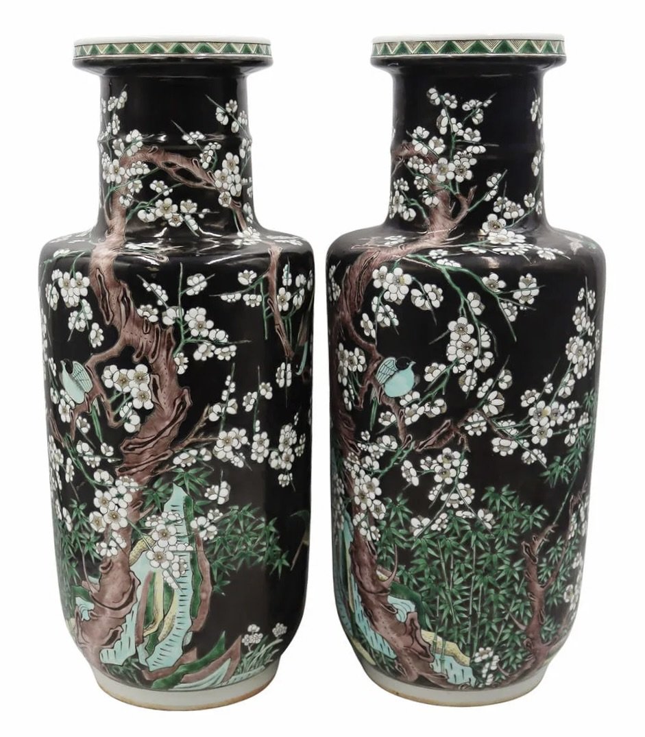 Chinese export Famille noir prunus vases