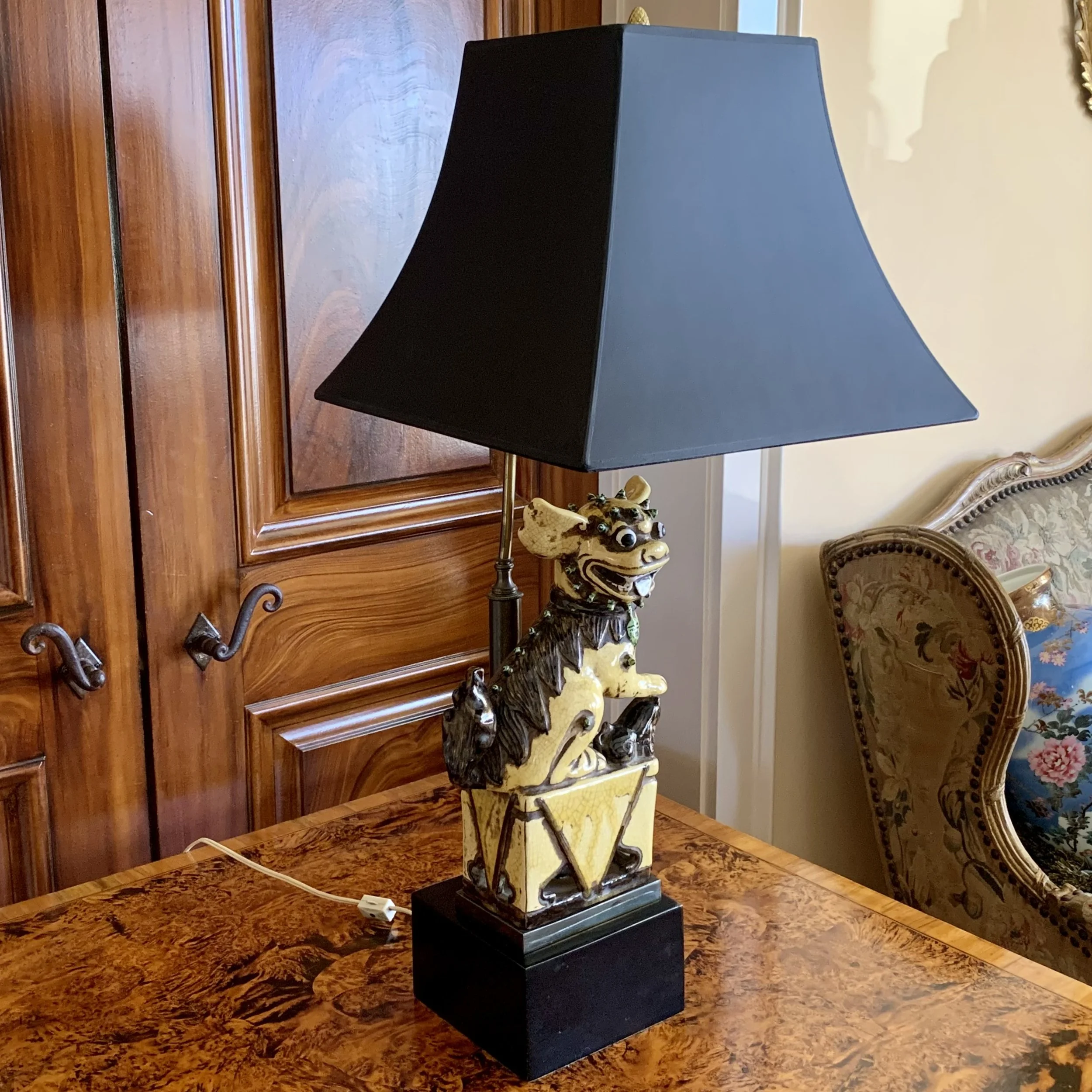 Chinese Yellow Sculpture Foo Dog Lamp