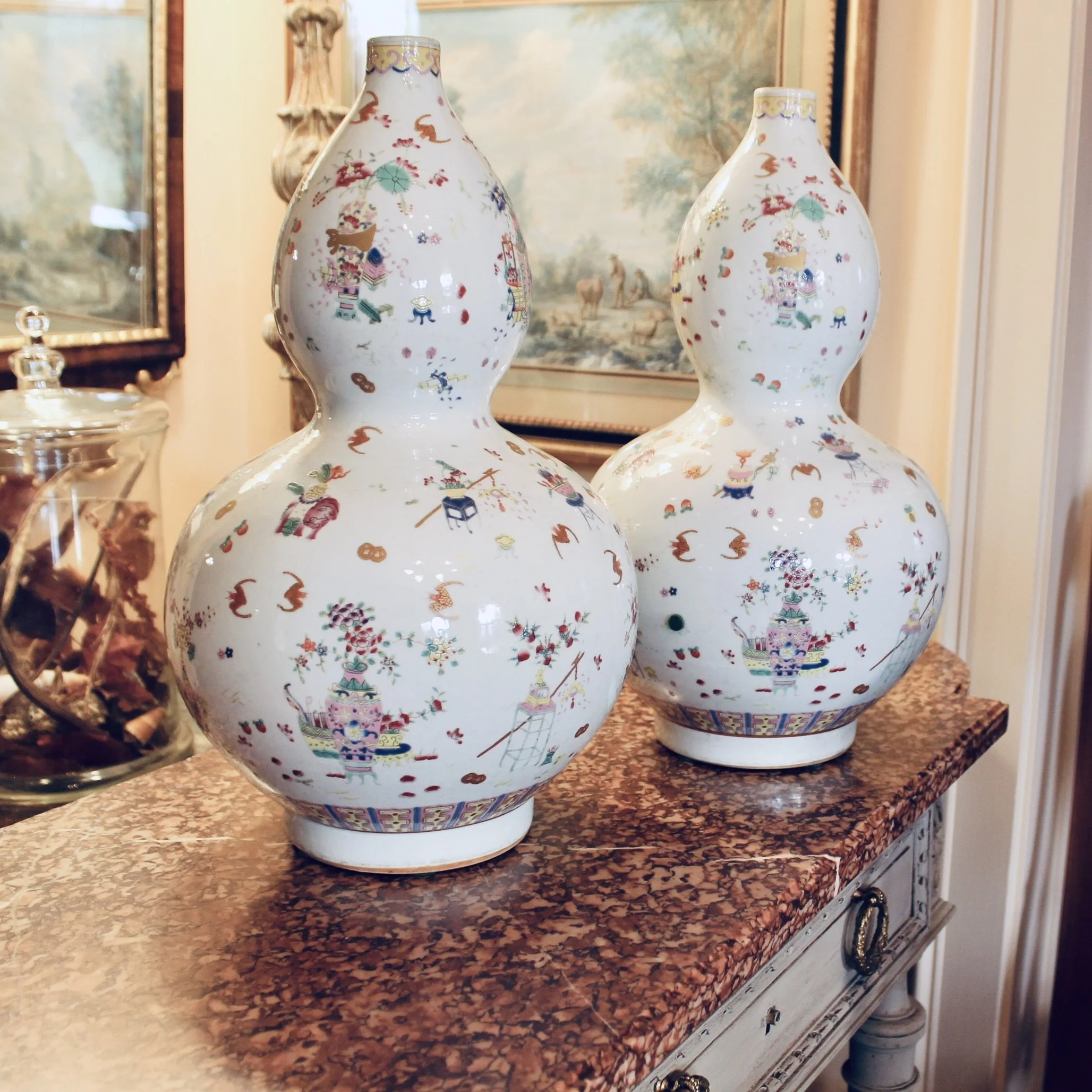 Pair of Chinese Export Double Gourd Porcelain Vases in the Hundred Antiques Pattern