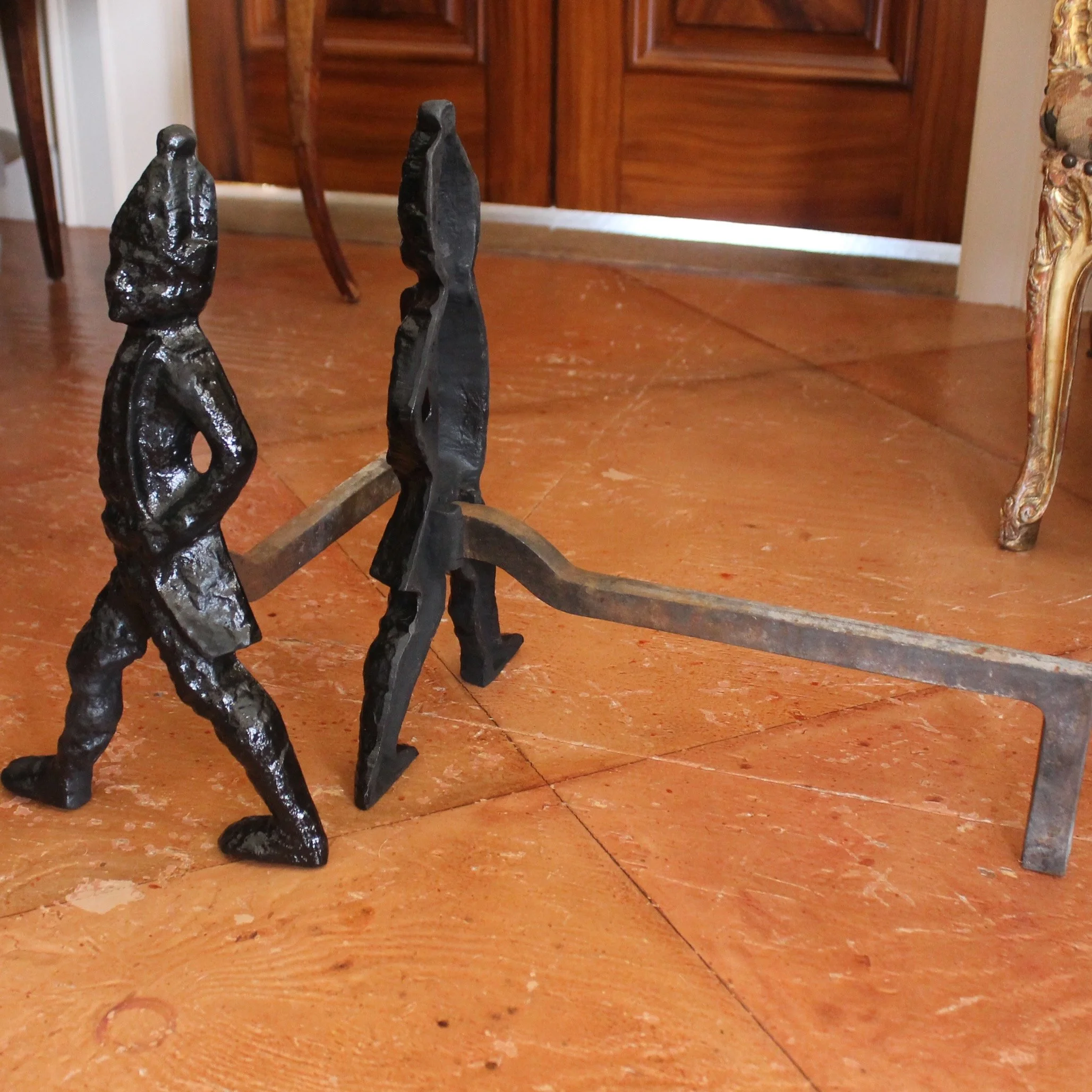 pair-of-american-cast-iron-hessian-soldier-andirons (8)