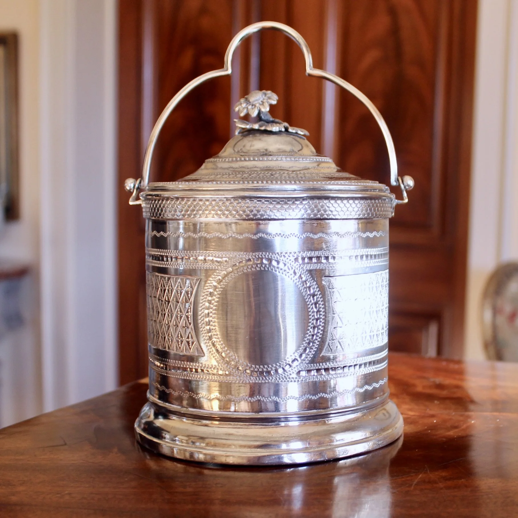 English Sheffield Silver Plate Biscuit Box by James Deakin & Sons