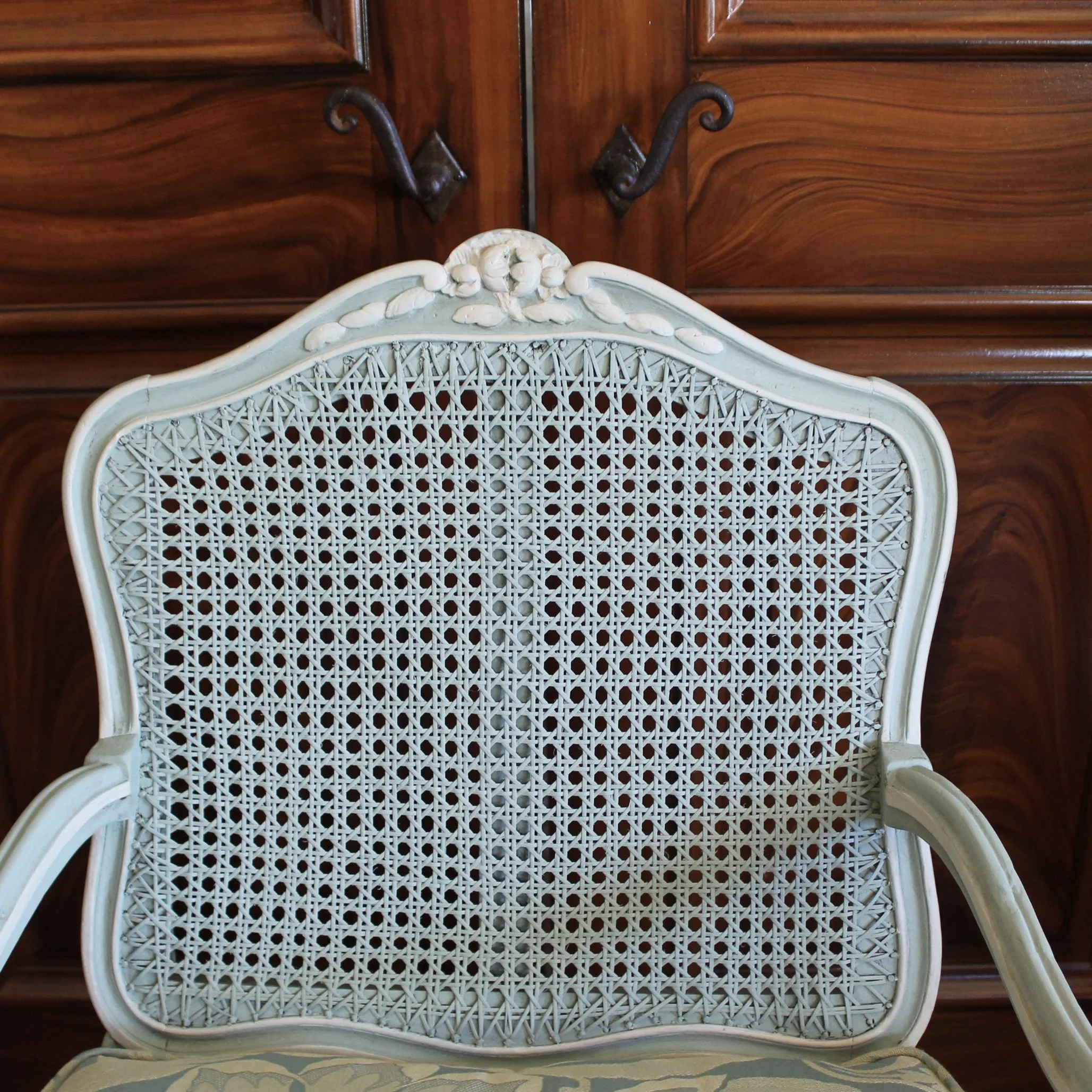 Louis XV period chairs estampillé PHILIPPE