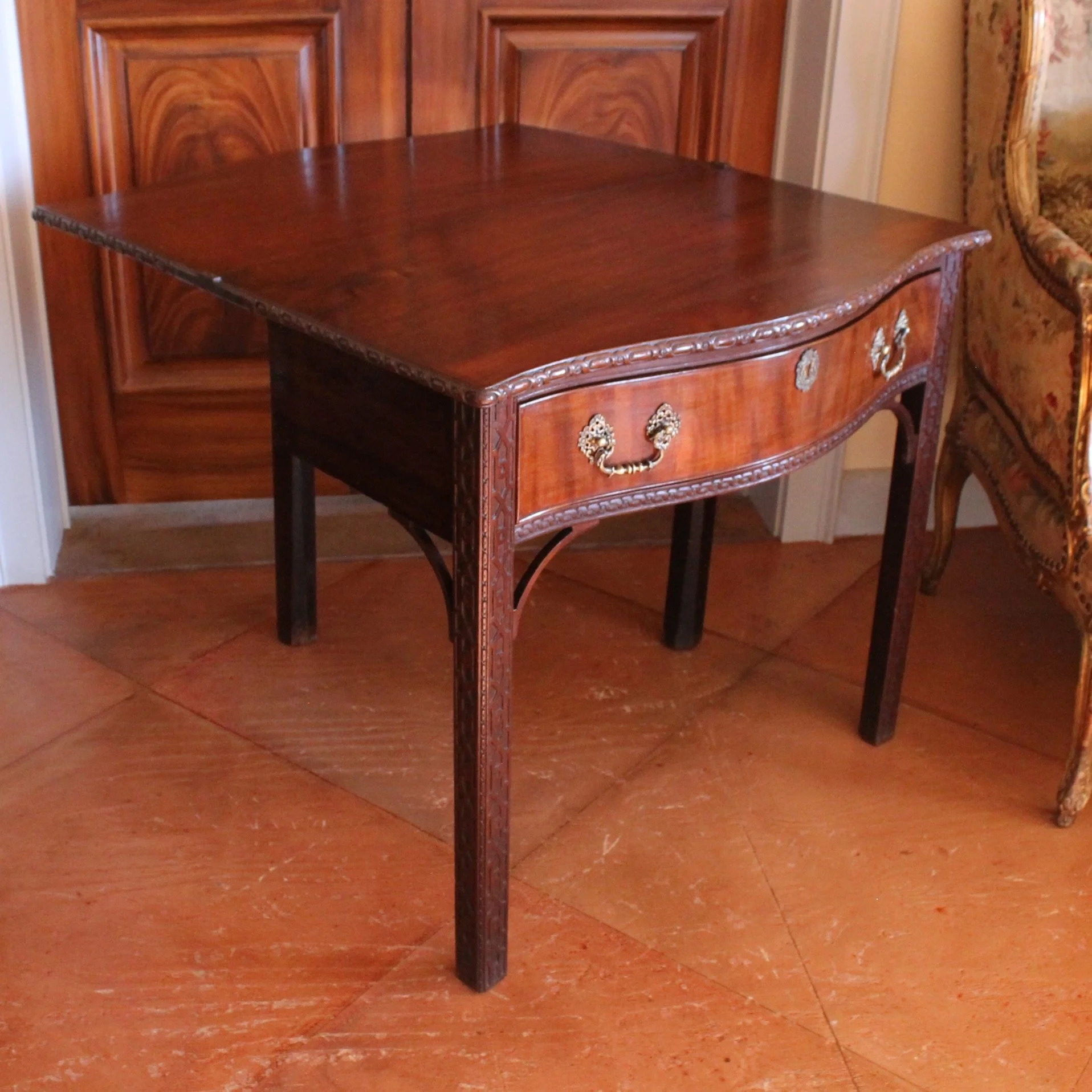 George-III-Georgian-Serpentine-Table-With-Chinese-Chippendale-Fret-Legs-18th-Century-side