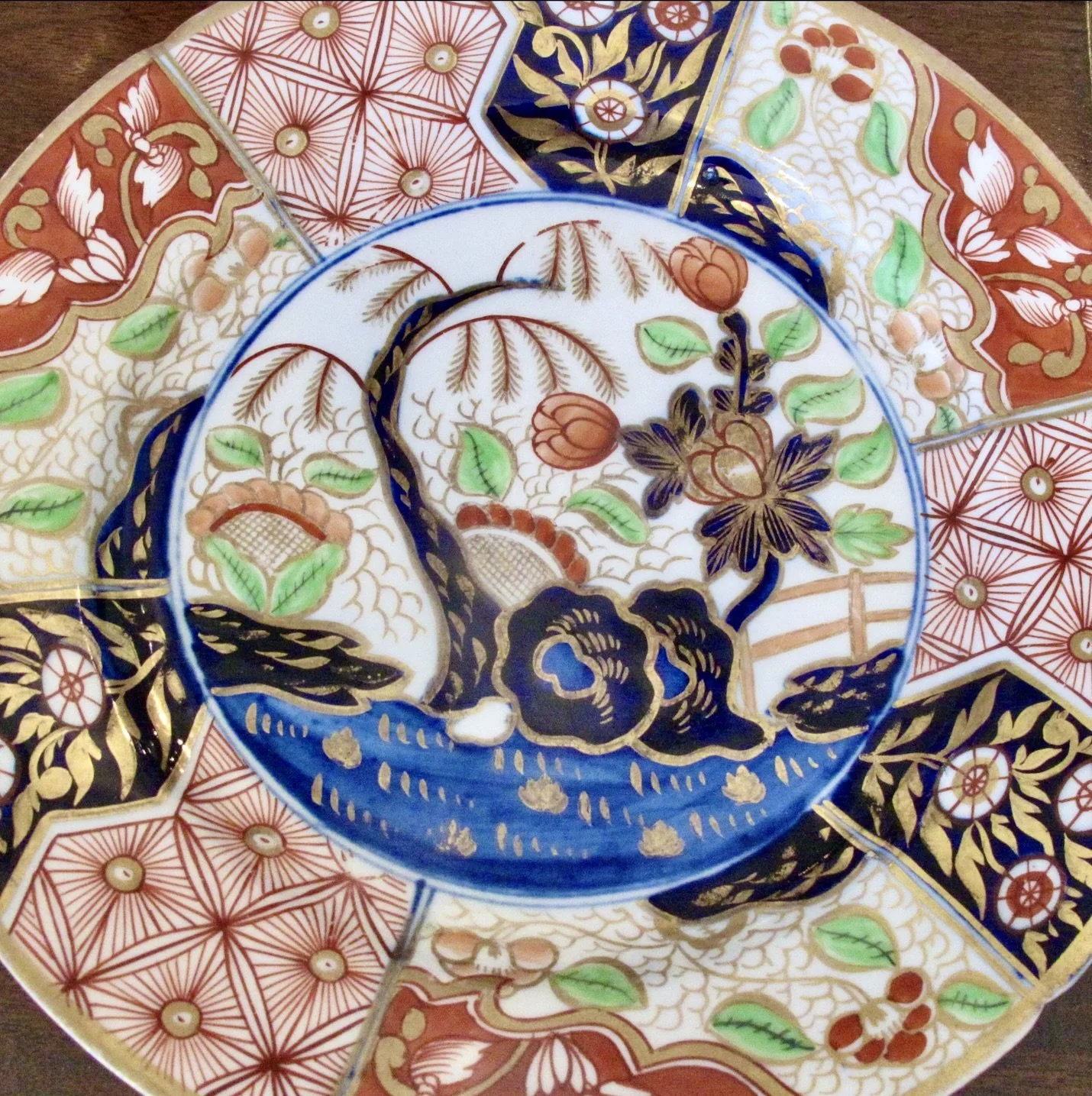 English Coalport Gilt Imari Porcelain Plates "Rock and Tree" or "Money Tree" Pattern Plates