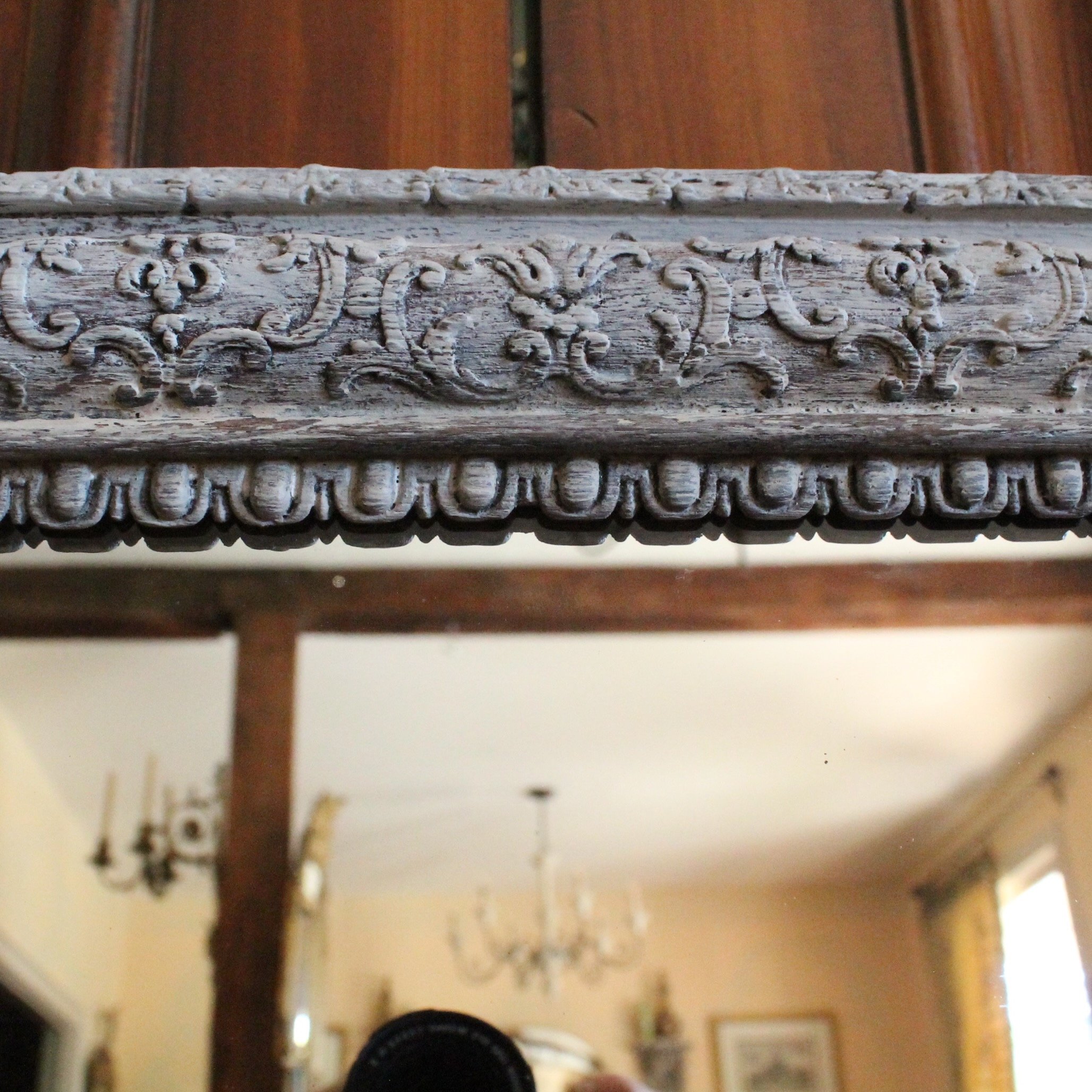 French-Régence-carved-grey-painted-Mirror (12)