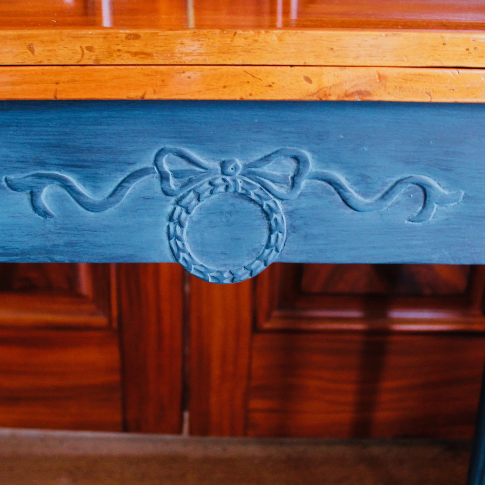 italian-mid-century-neoclassical-style-small-console-table-game-table-Card-table (7).jpeg