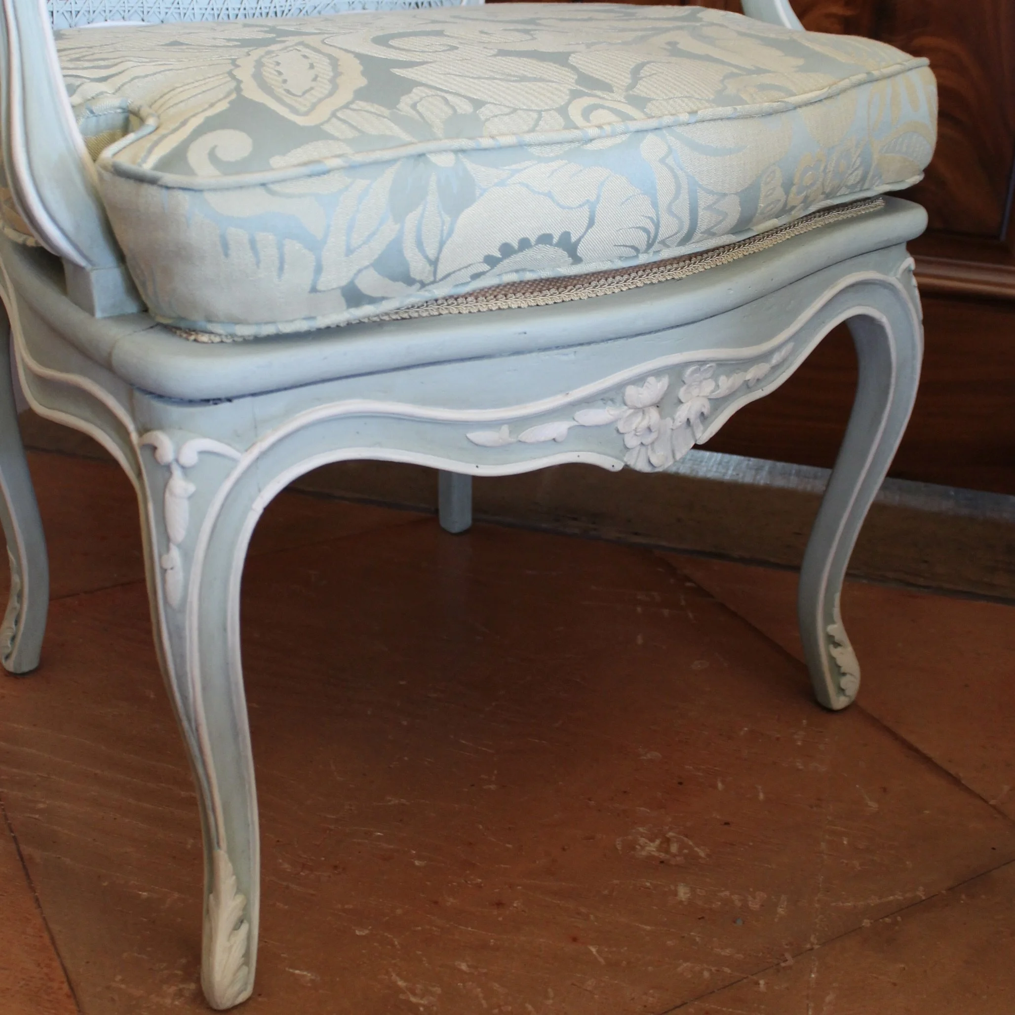 Louis XV period chairs estampillé PHILIPPE