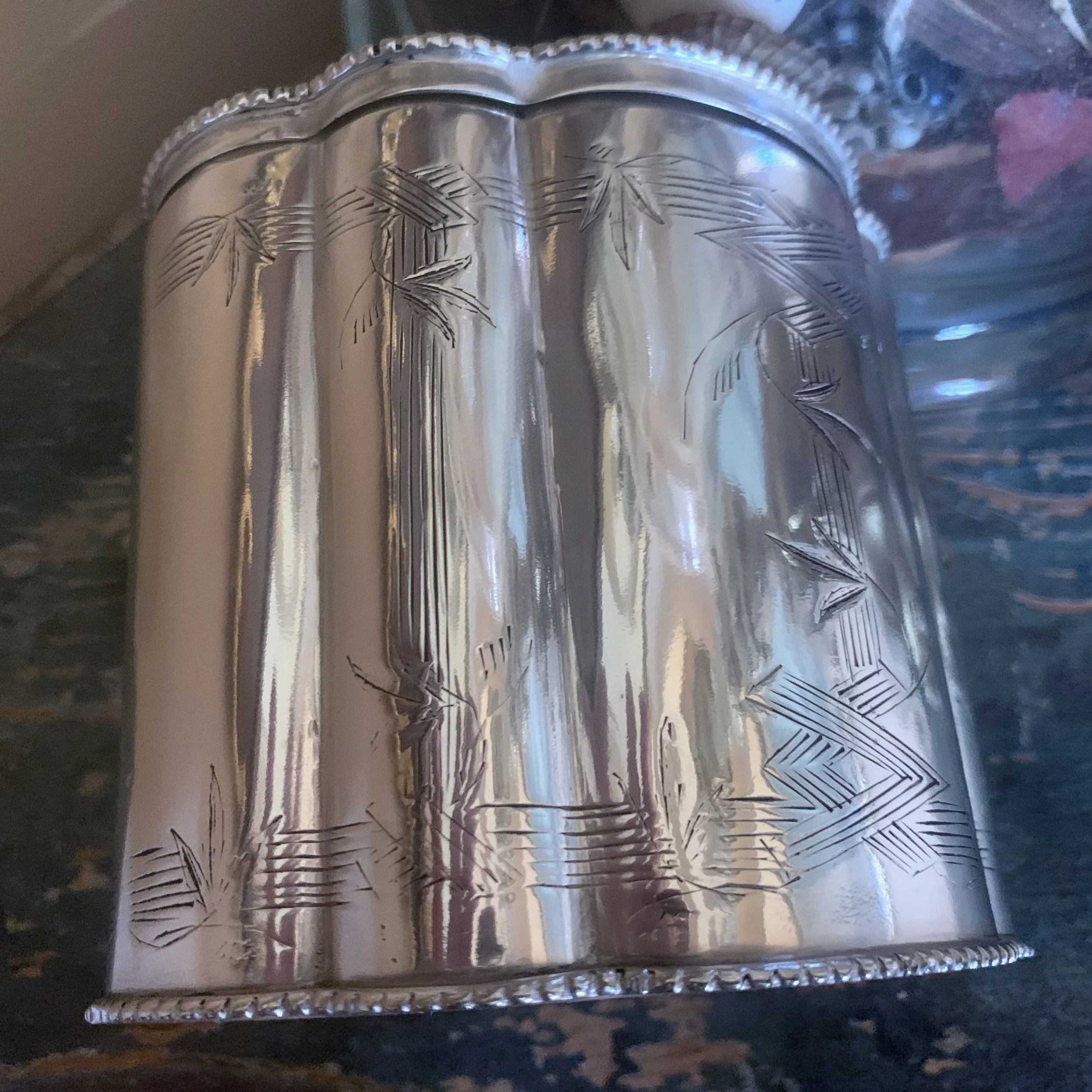 English-Silver-Plate-Biscuit-Box-With-Bamboo-Engraving (8)