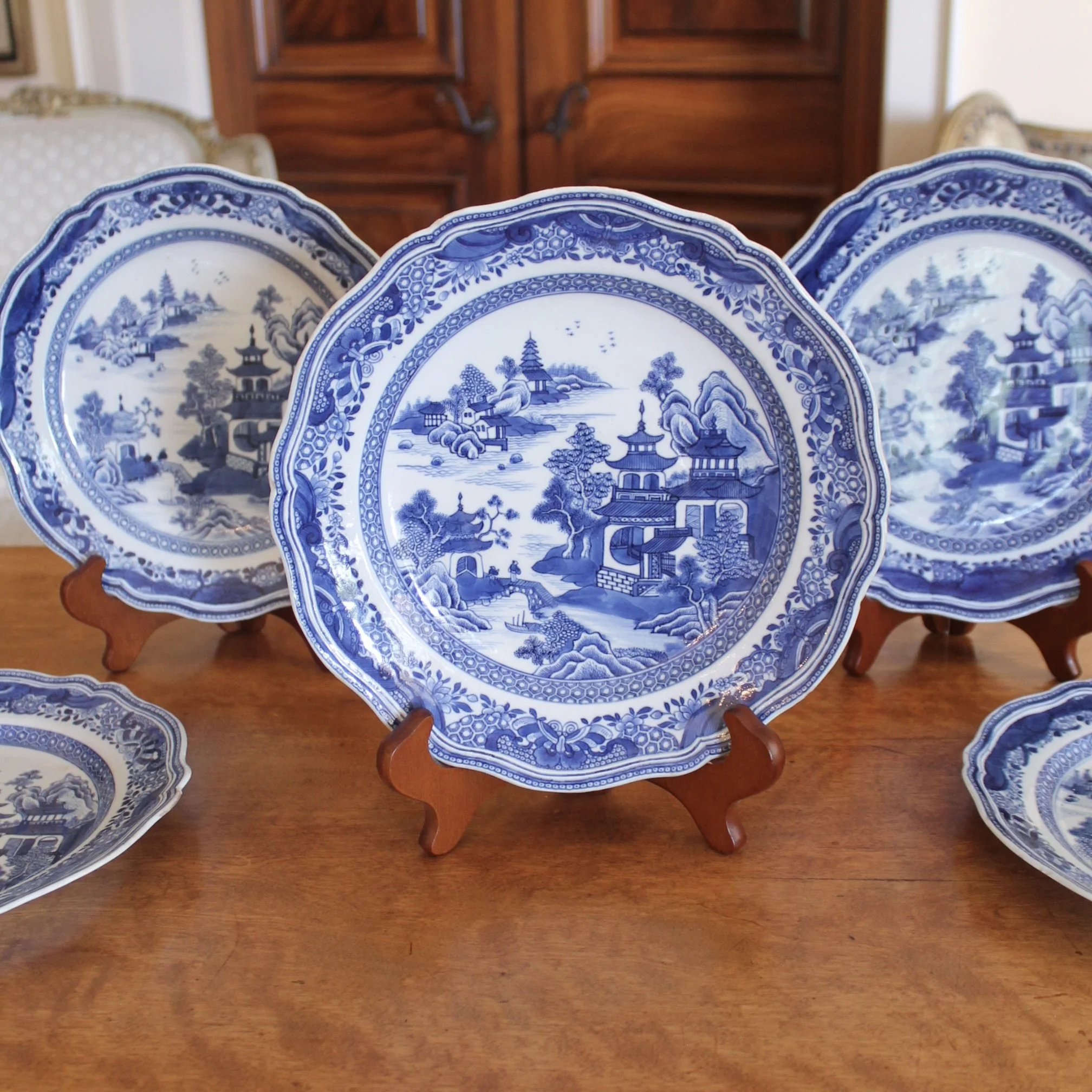 Chinese Export Porcelain Plates, Nanking Pattern