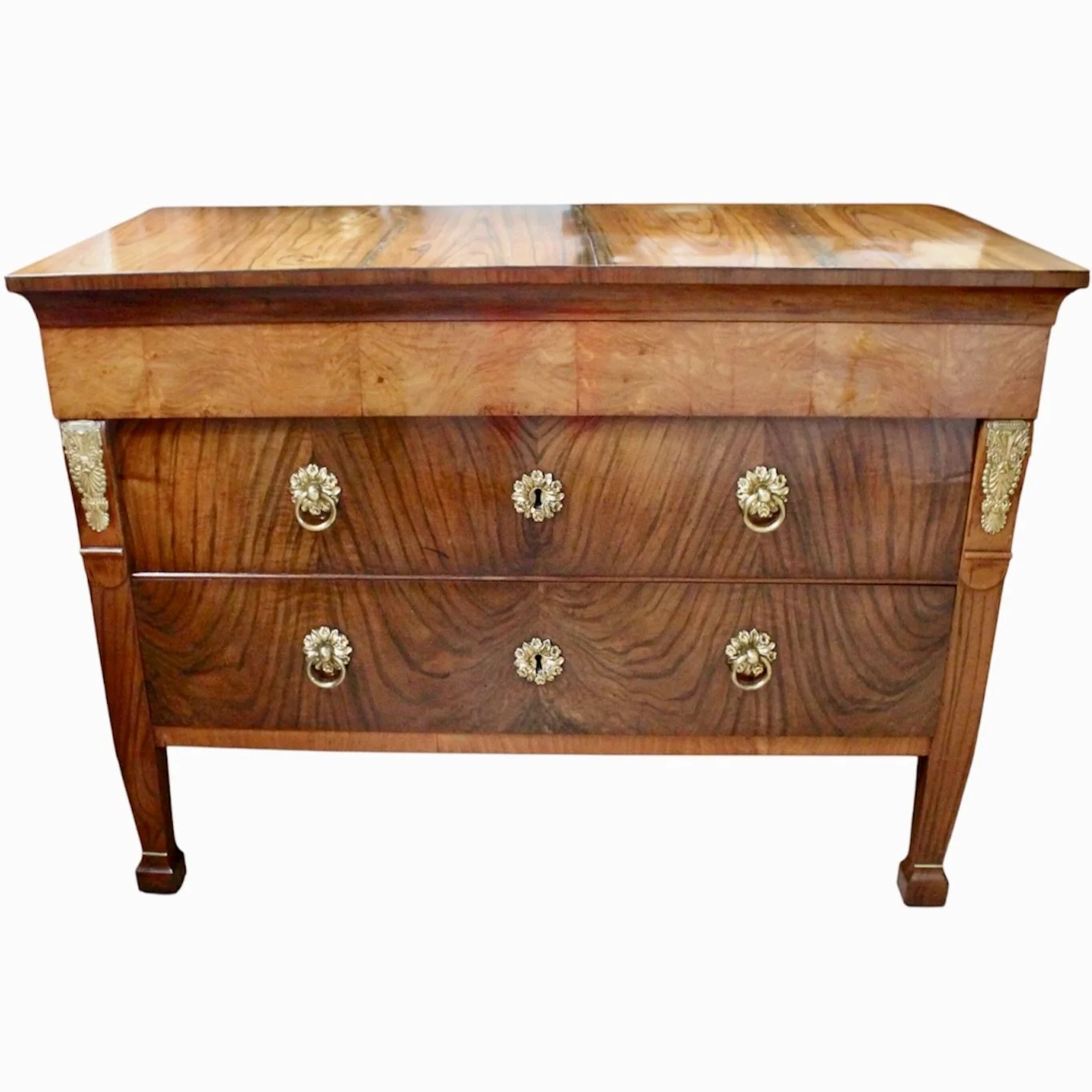 Italian Neoclassical Commode with Fancy Brass hardware