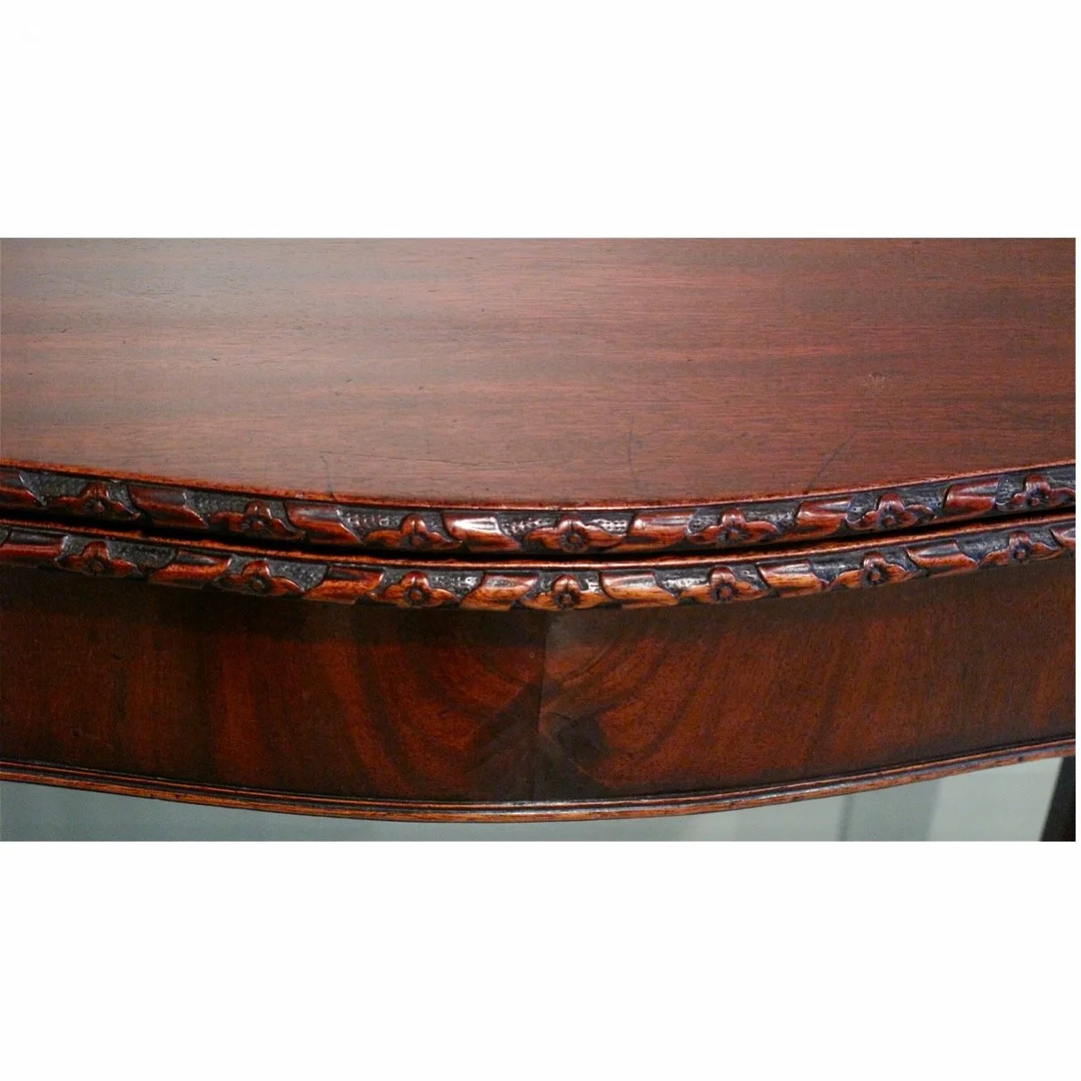 George-III-Mahogany-Serpentine-Front-Game-Table-18th-century (2)