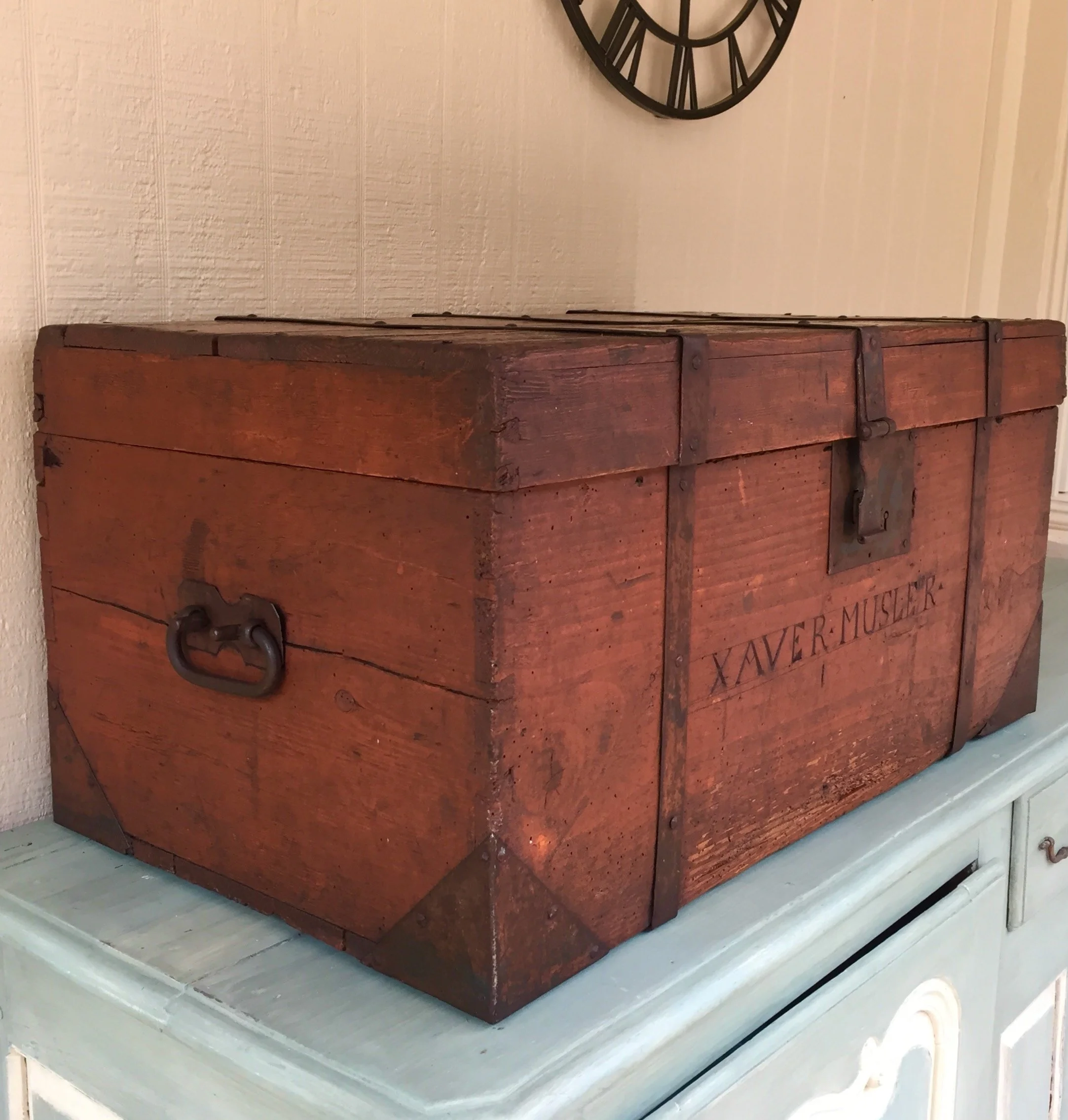 German-American-Iron-Bound-Trunk-19th-Century (1)