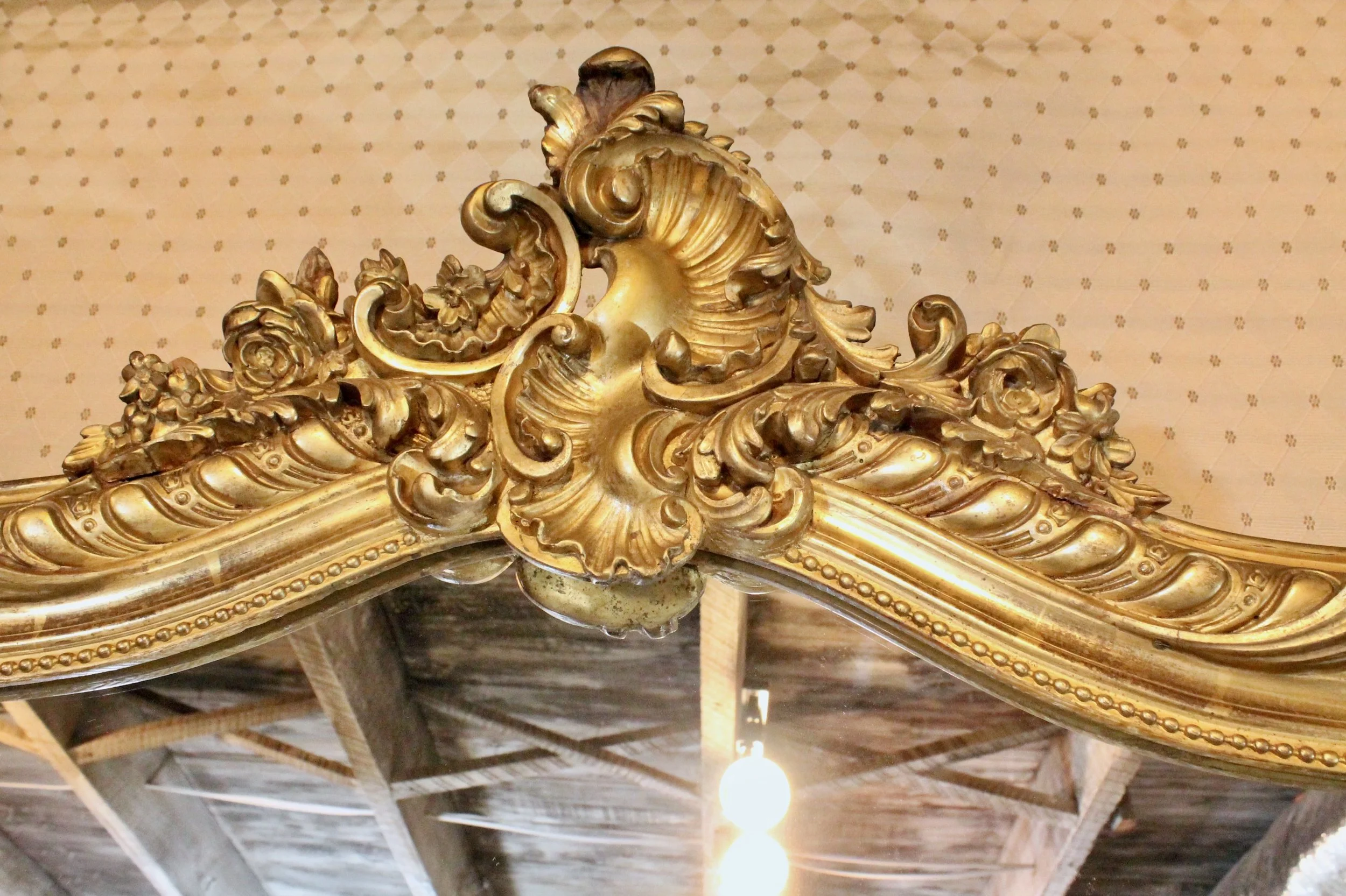 Louis-Phillipe-Giltwood-Camel-Back-Rococo-Crested-Pier-Mirror (3)-top