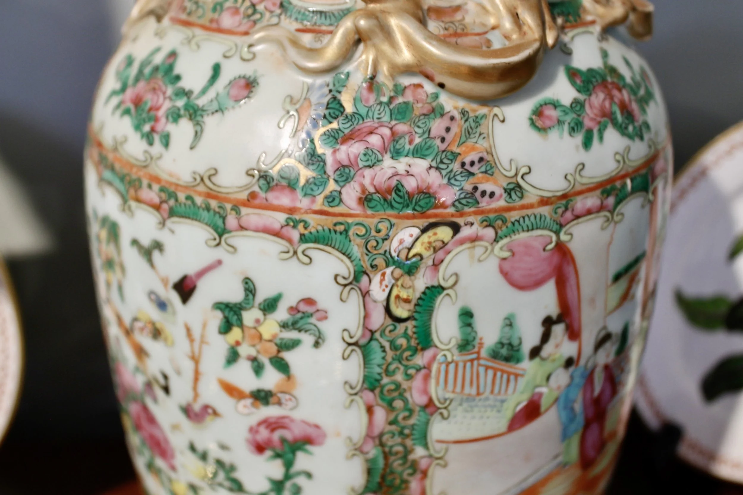 Large Rose Medallion Chinese export porcelain vase