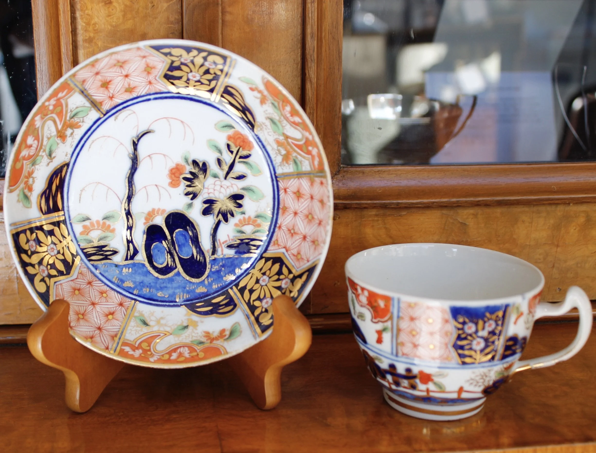 “Rock and Tree” Money Pattern Pattern English Imari Porcelain Tea Cup and Saucer