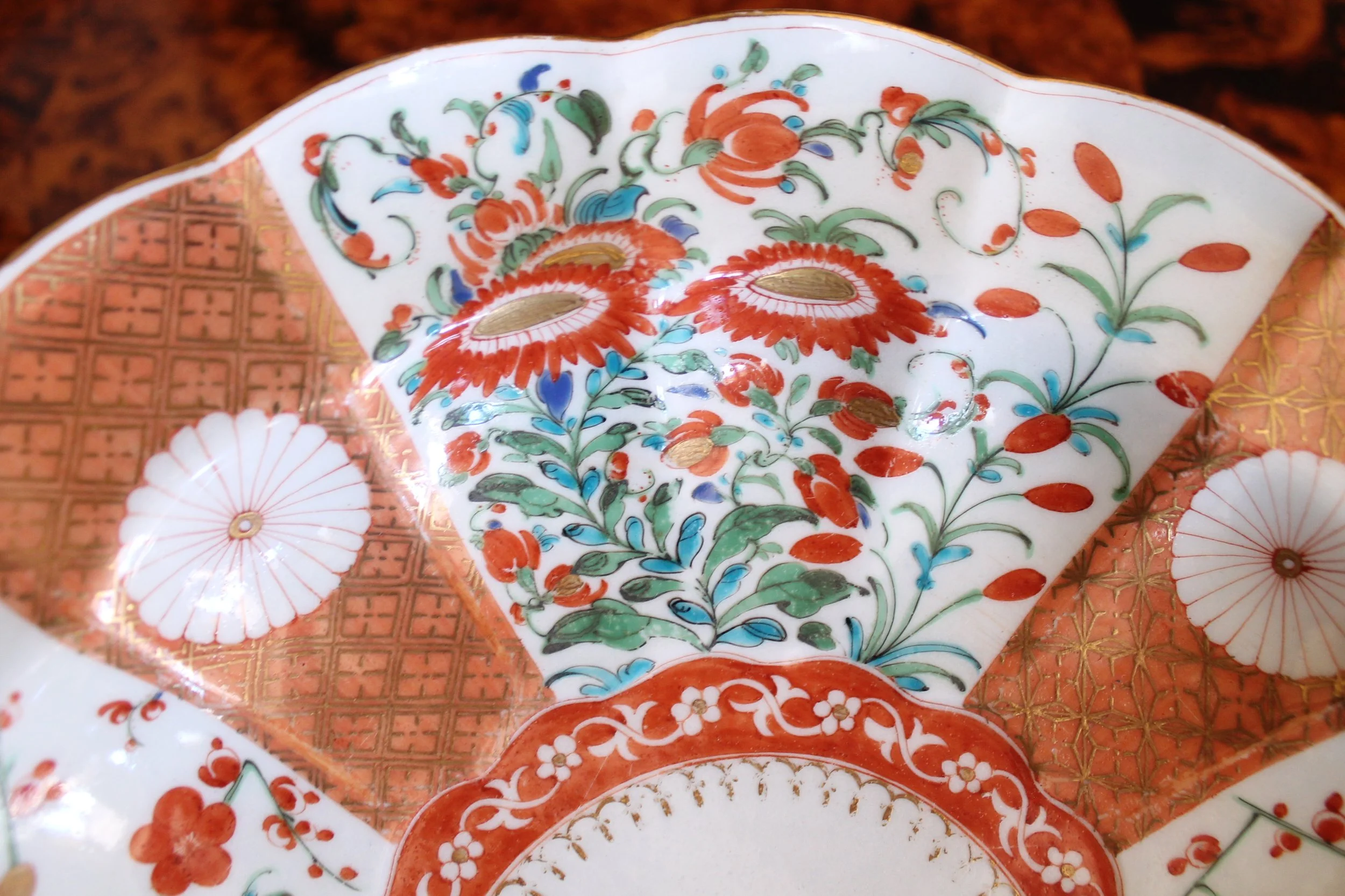 Japanese Scalloped Meiji Dish in Orange and Gold