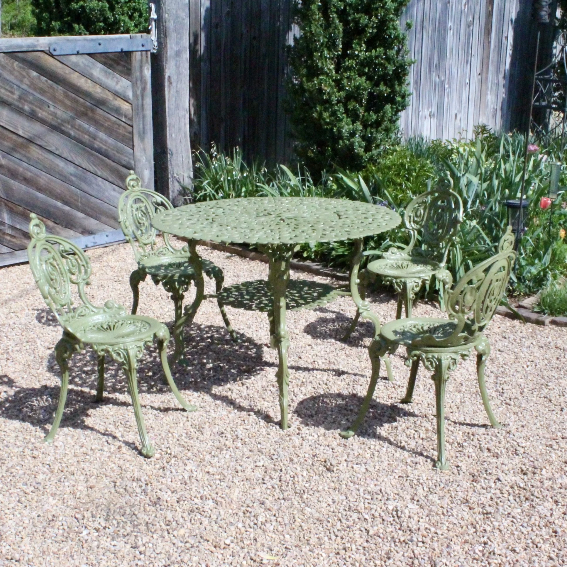 Set of Green Painted Metal Outdoor Garden Furniture: Antique Cameo Pattern, Six Pieces