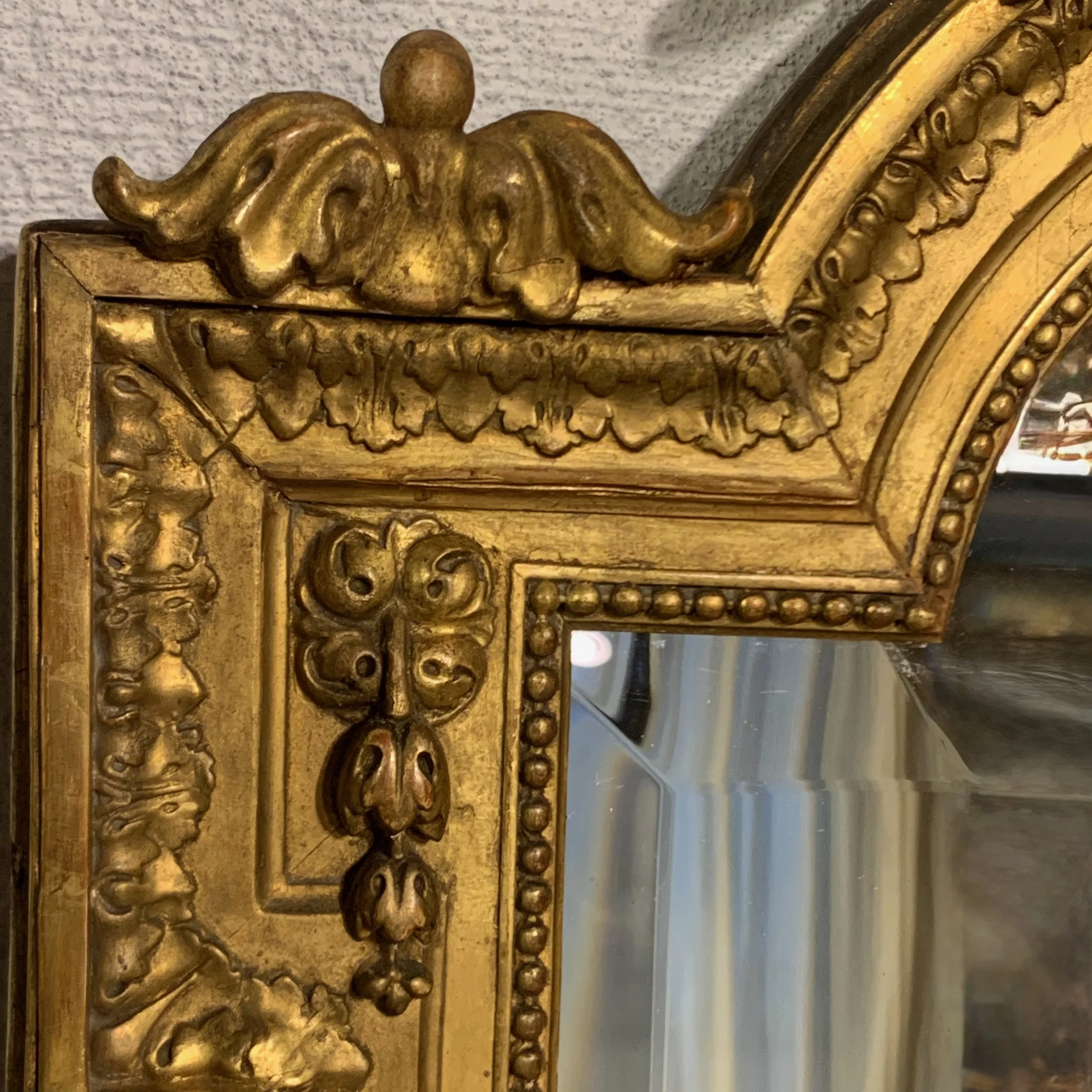 Large-Louis-XVI-Style-Giltwood-Mirror (6)-top