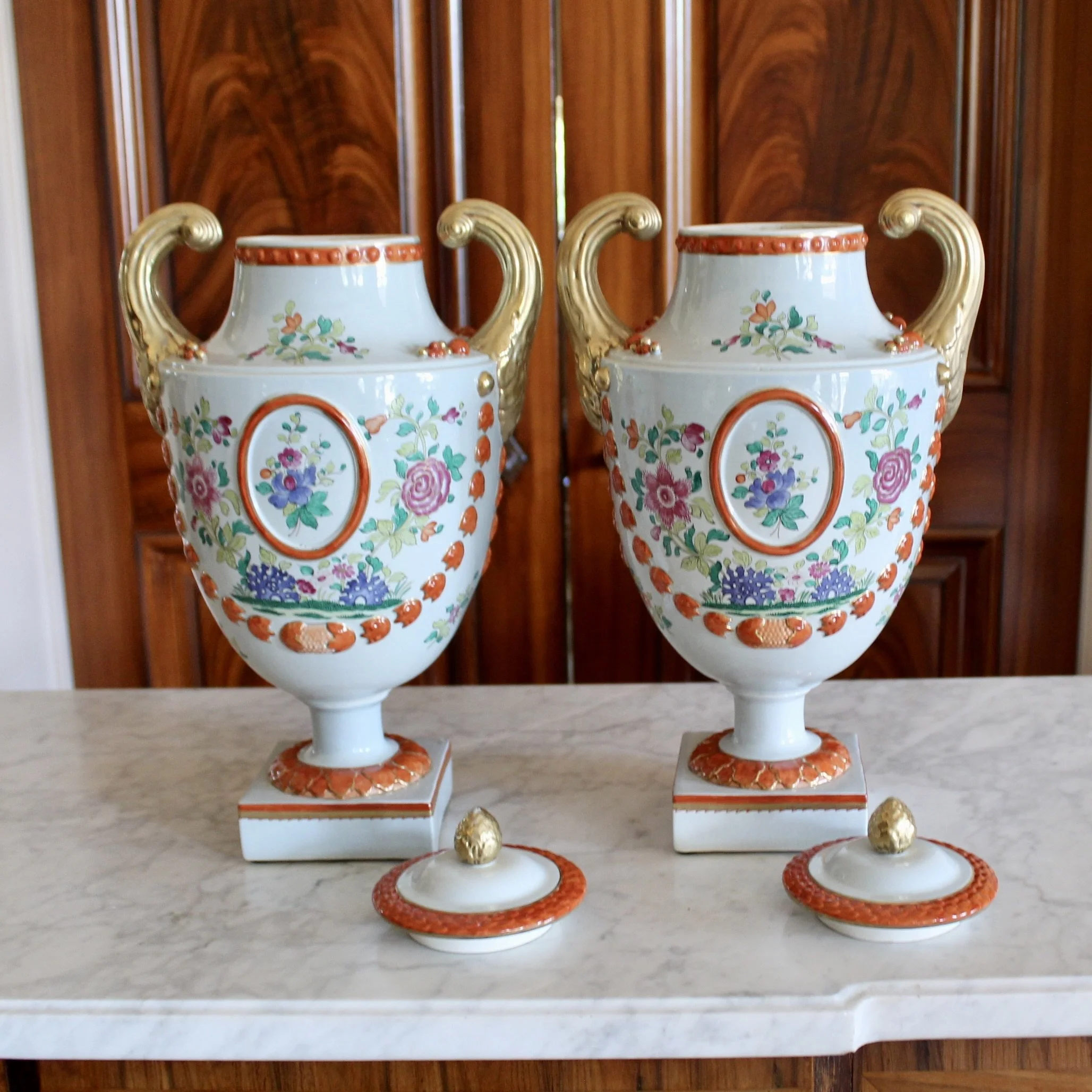 Pair of Large Italian Porcelain Chinese Export Style Covered Jars