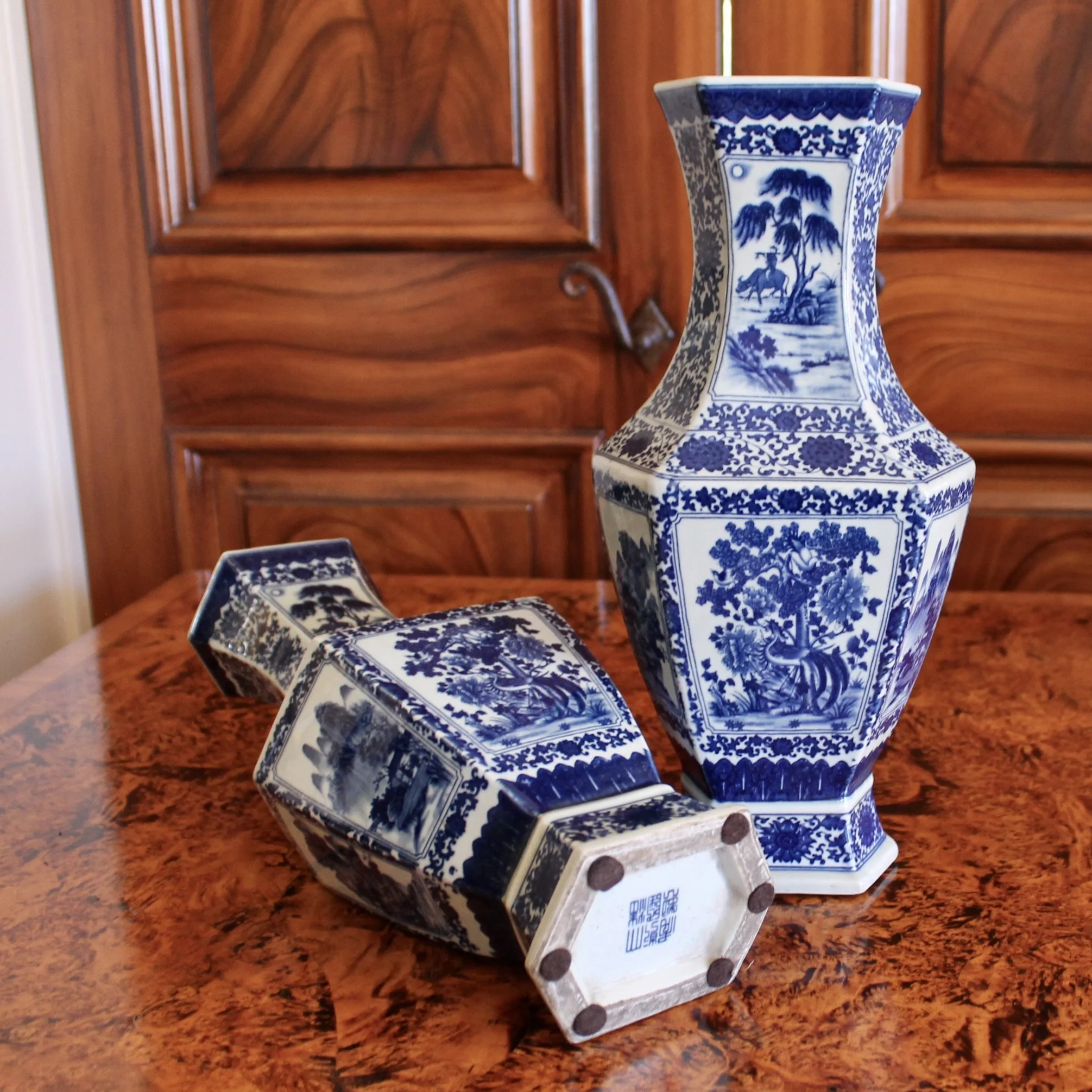 Chinese Antique Blue and White Export Porcelain Vases pair Nanking
