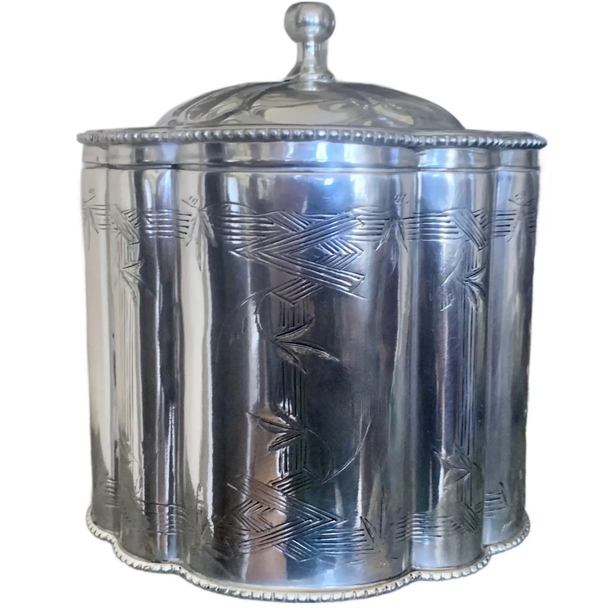 English-Silver-Plate-Biscuit-Box-With-Bamboo-Engraving