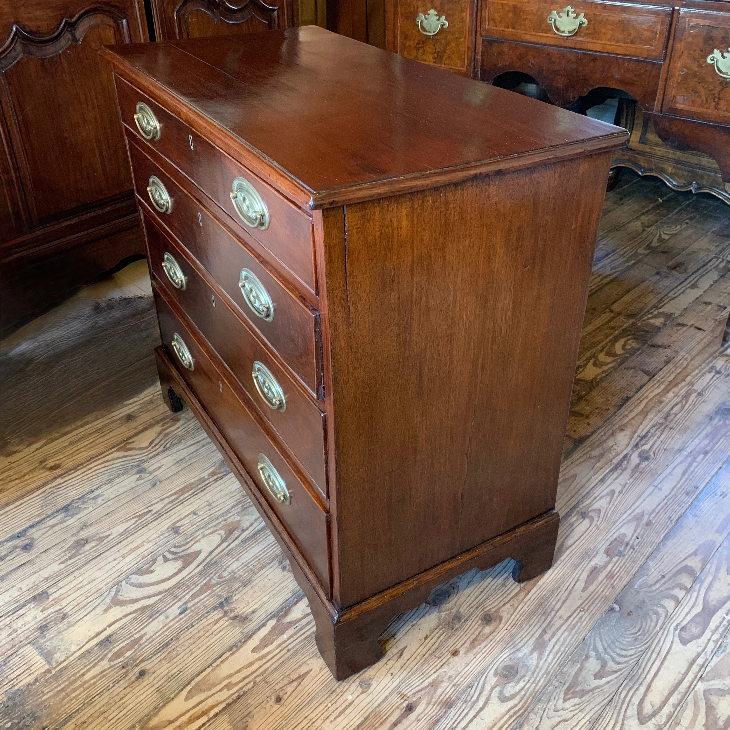 Unusually-Small-antique-Georgian-Mahogany-Chest-of-Drawers (6)