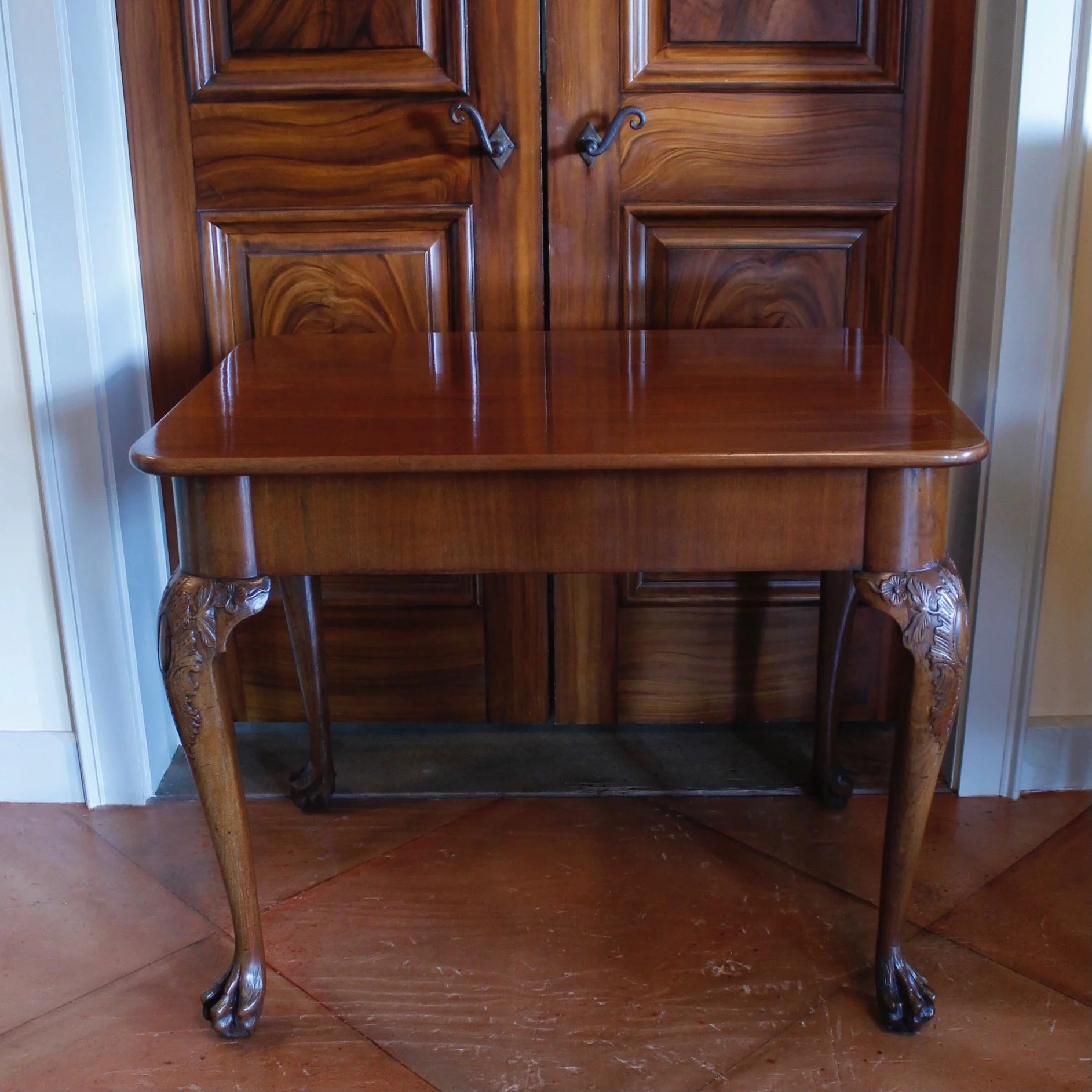 Georgian-Carved-Center-Table-Console-Table-With-Hairy-Paw-Feet