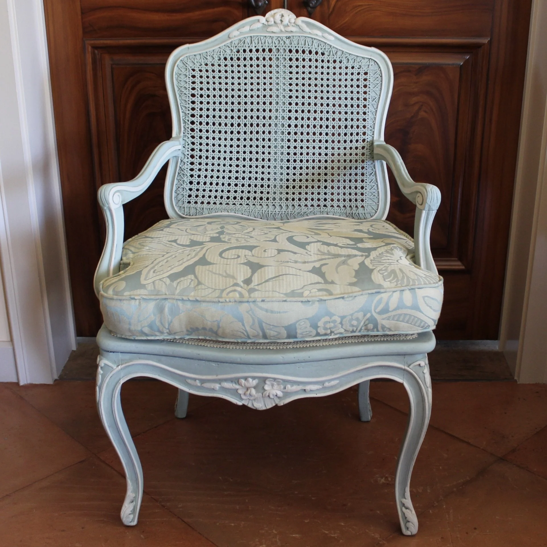 Louis XV period chairs estampillé PHILIPPE